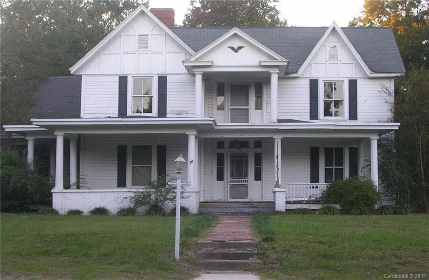 This property has been placed in an upcoming AUCTION event: 2/13/16 - 2/16/16; All offers received prior to the event period should be submitted by the buyer or buyer's agent by clicking on the “Make Offer“ button on the Property Details page. All properties are subject to a 5% buyer's premium pursuant to the Event Agreement and Terms & Conditions (minimums will apply).  CASH only.  NOT A FULL SERVICE LISTING - ONLY ONLINE BIDDING - Please read Agent Remarks EMAIL QUESTIONS TO LISTING BROKER.