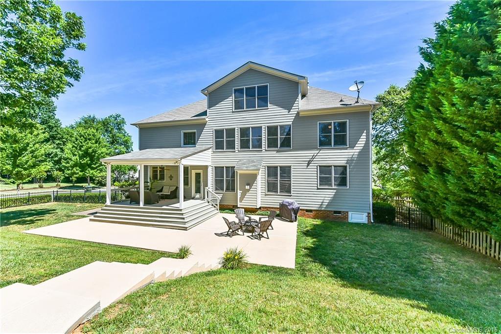 Weatherstone Manor - Residential