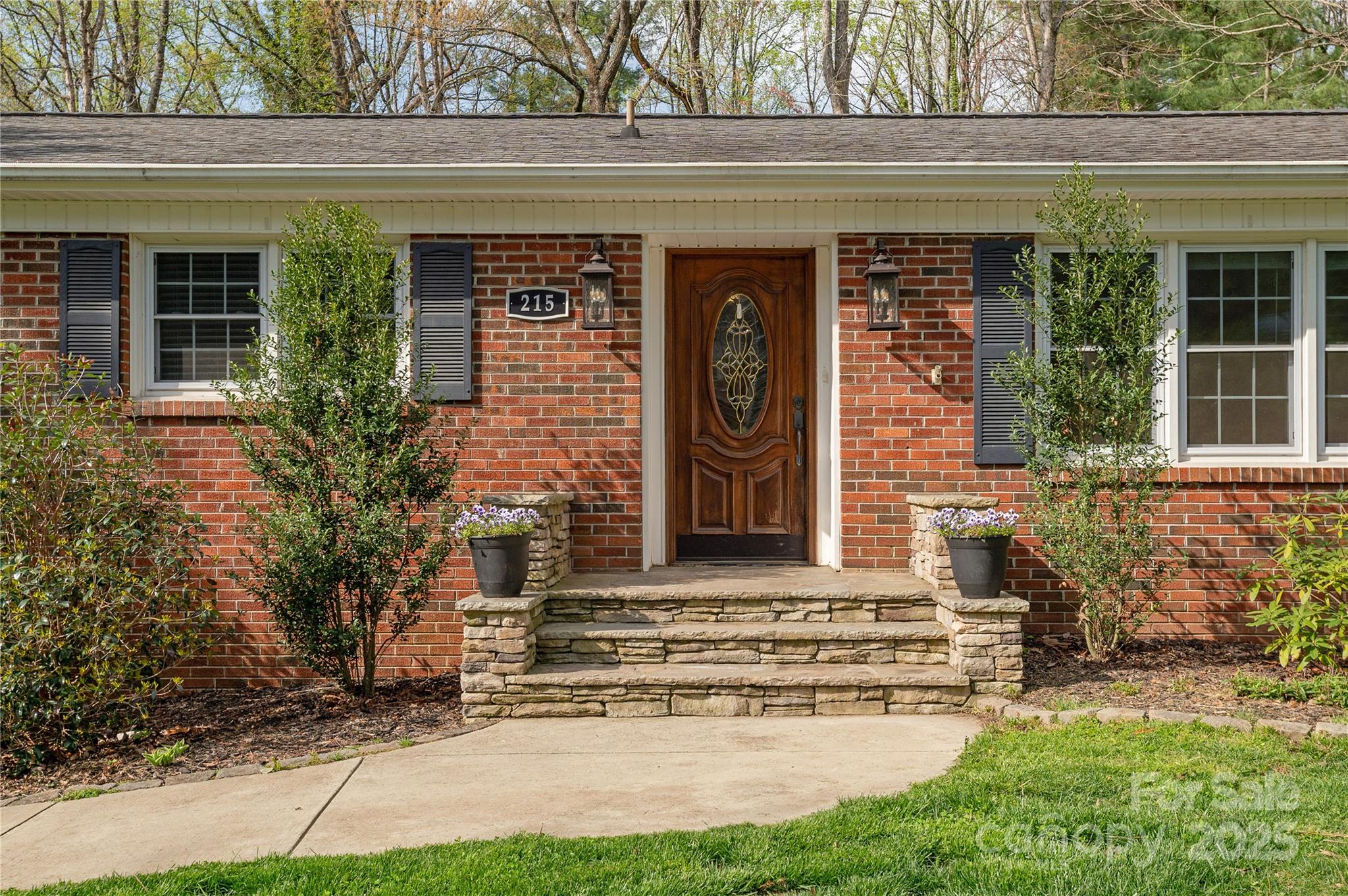 215 Shannon Road