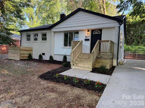 Photo of 2617 Clydesdale Terrace, Charlotte, NC 28208 (MLS # 4396646)