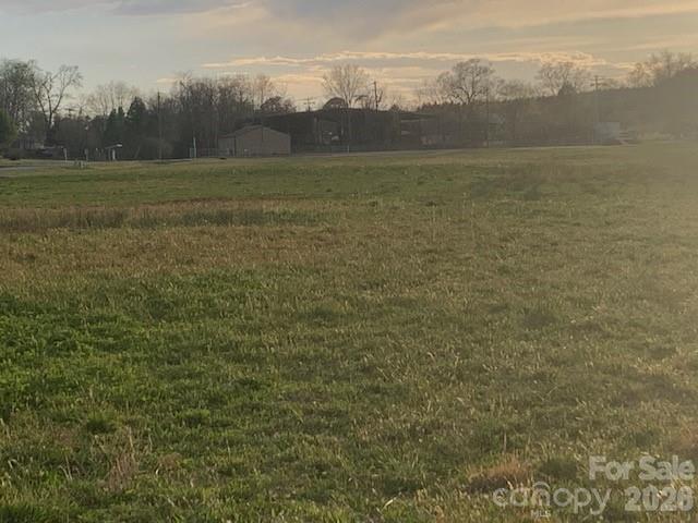 7.33AC COM CHIMNEY ROCK Highway 1,2,3