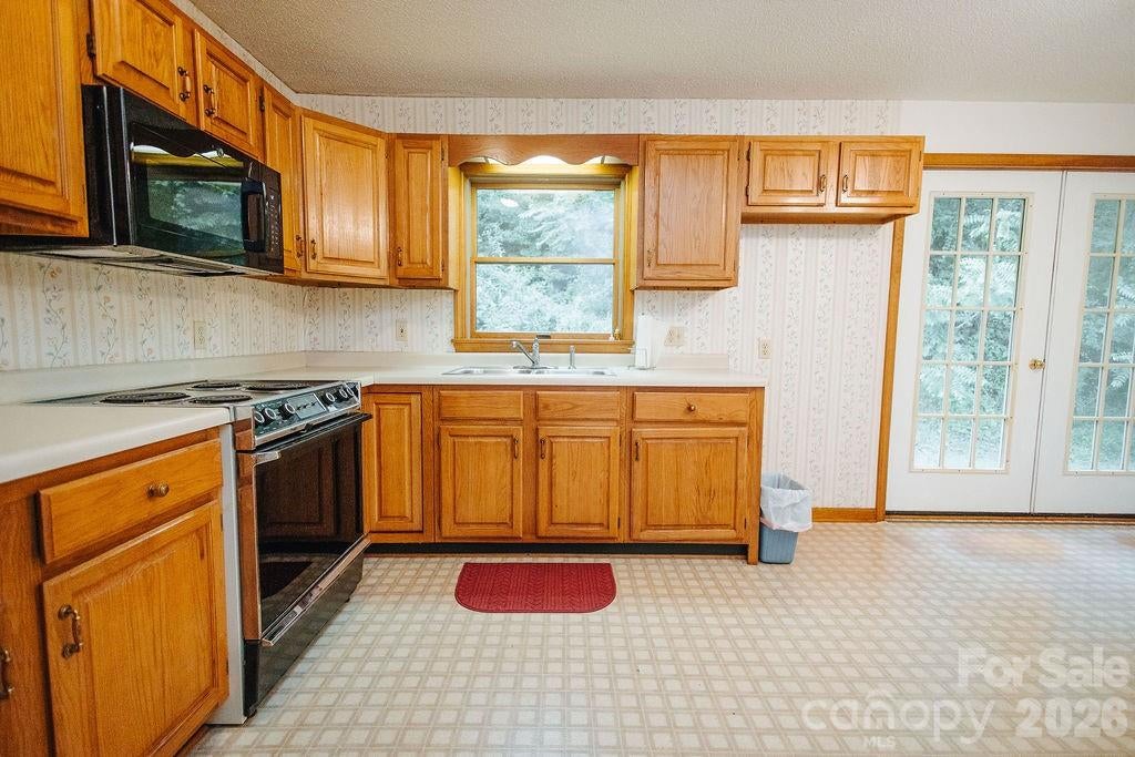 6830 Bat Cave Road