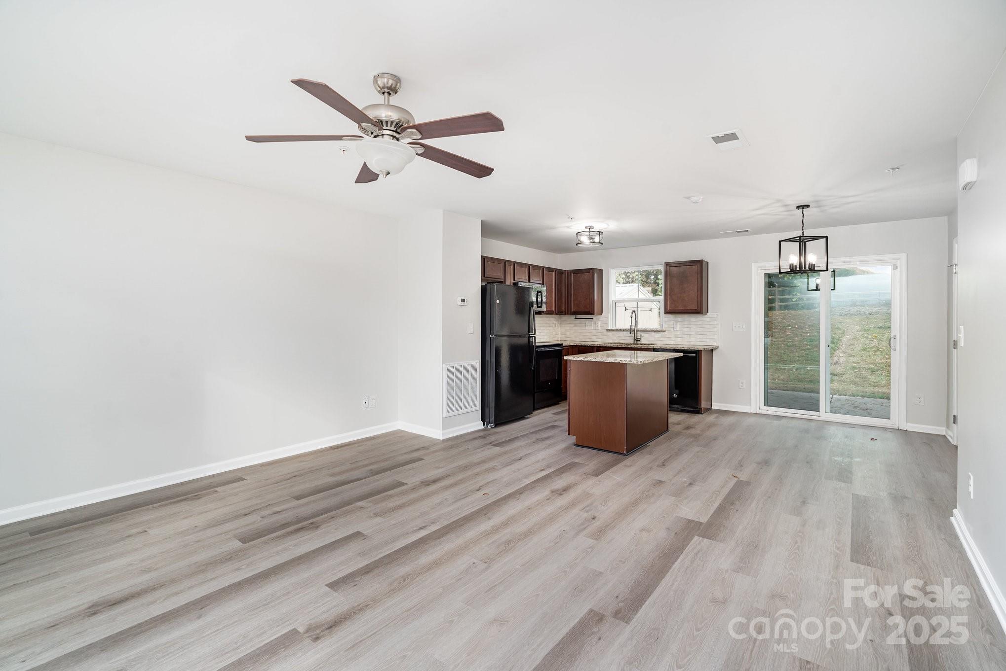 1160 Tangle Ridge Drive SE