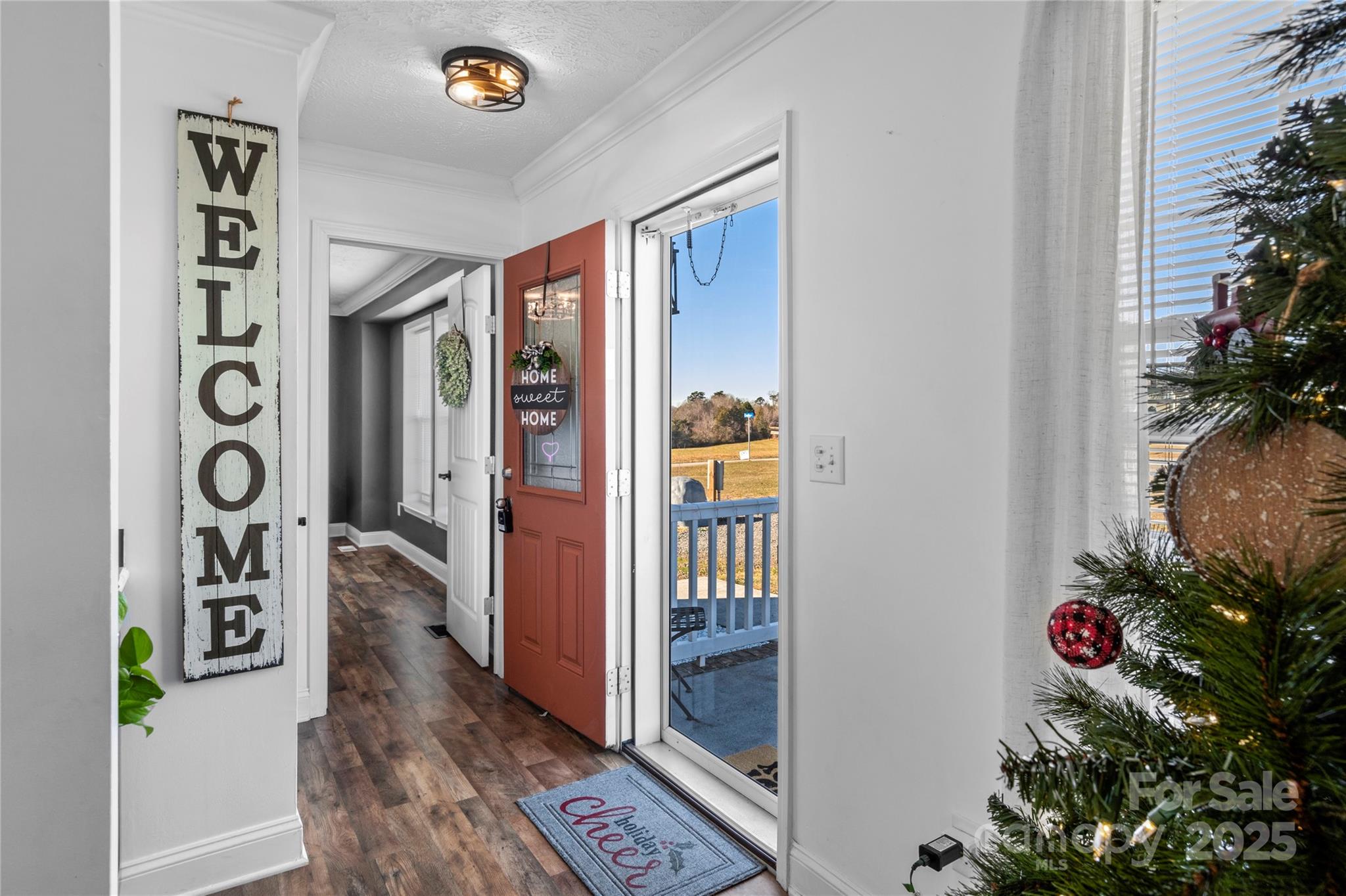 1002 Crestline Drive