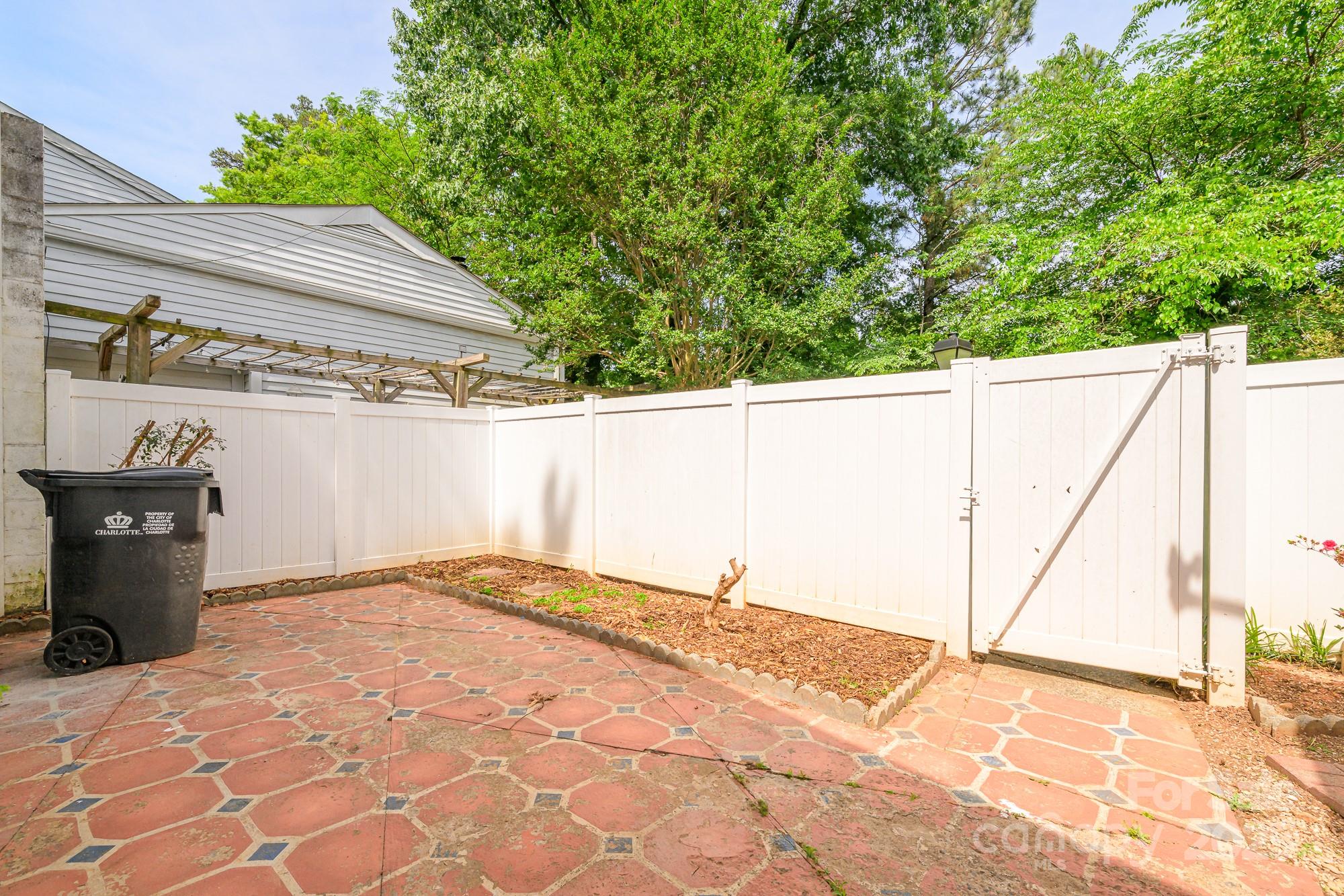 7129 Stonington Lane