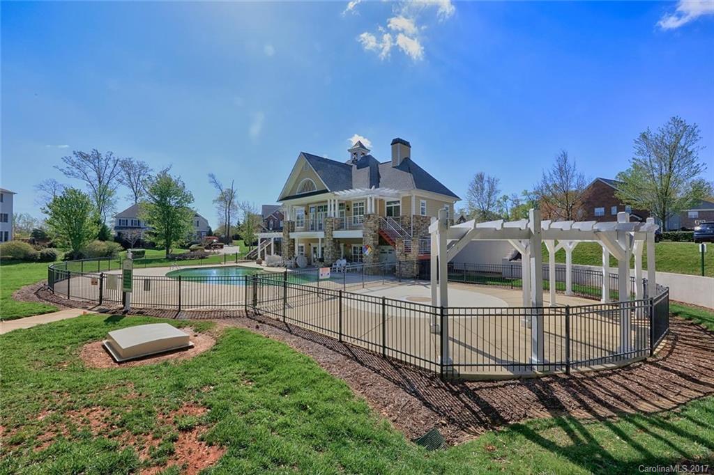 Old Stone Crossing - Residential