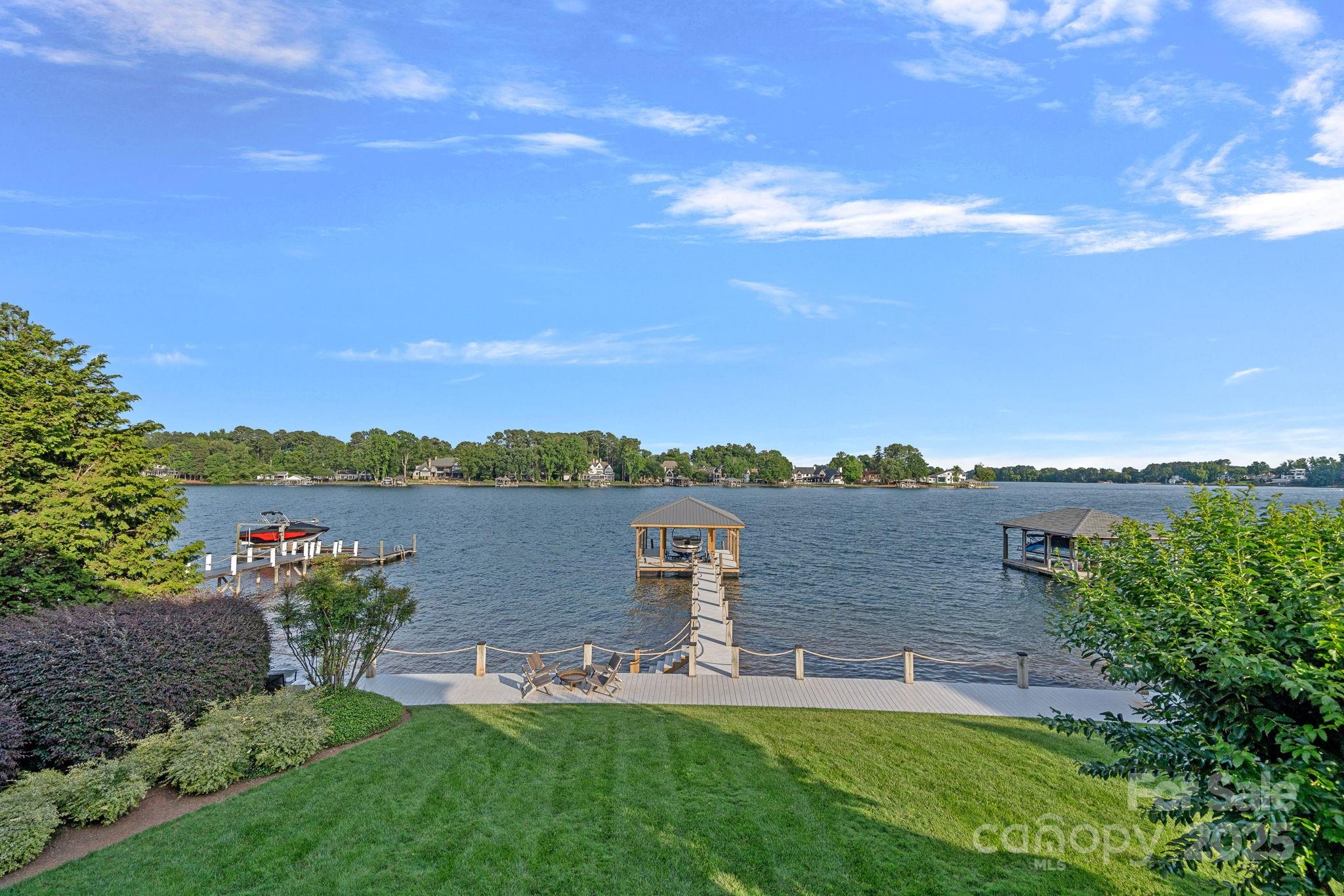 The Peninsula - Residential