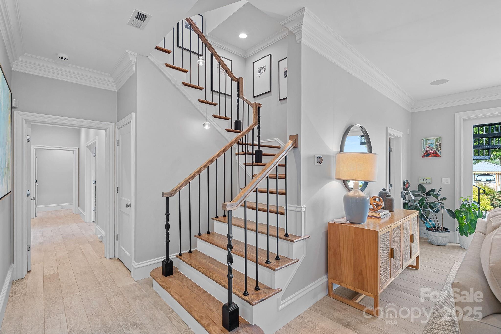 The Peninsula - Residential