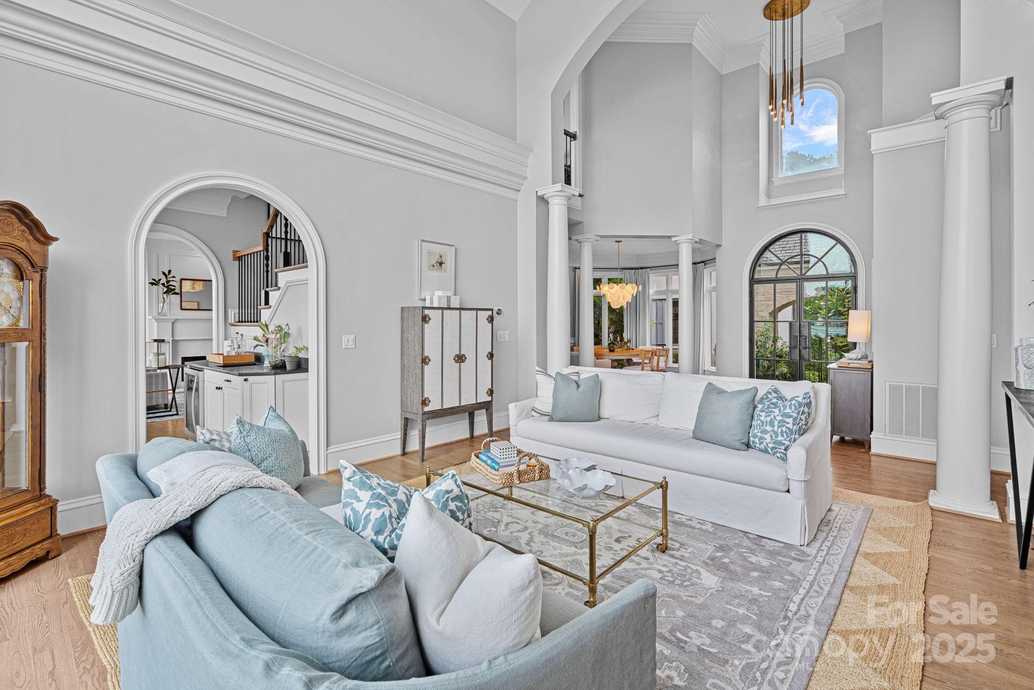 The Peninsula - Residential