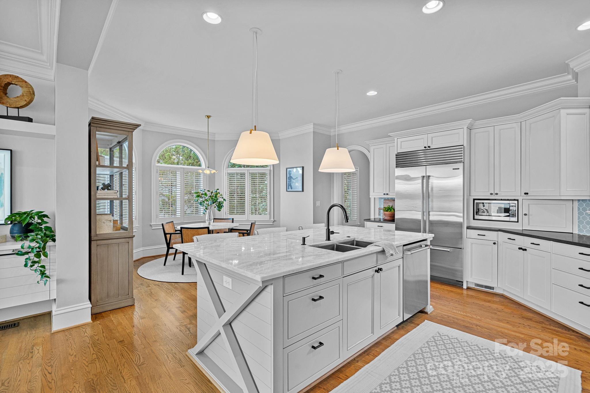 The Peninsula - Residential