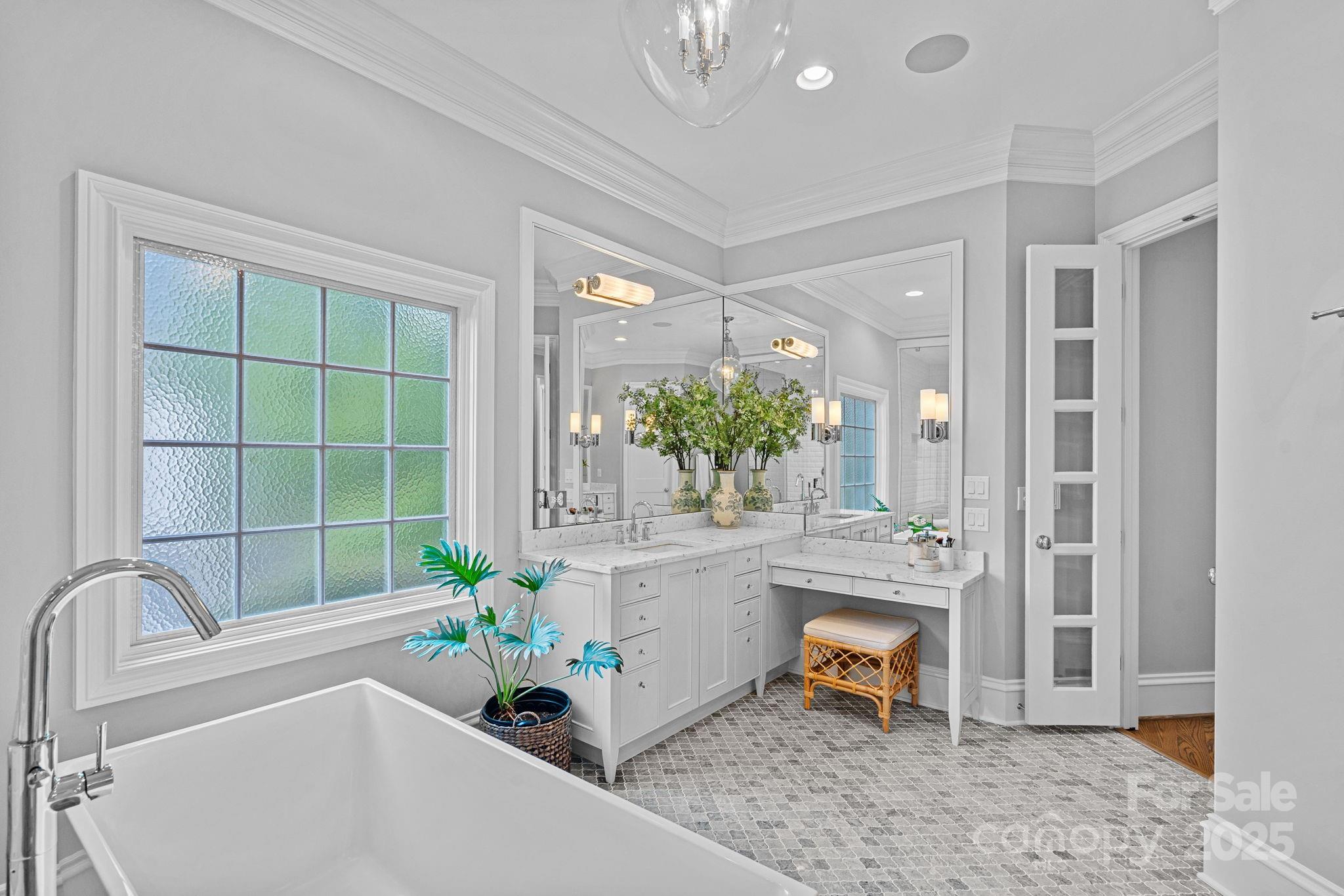 The Peninsula - Residential