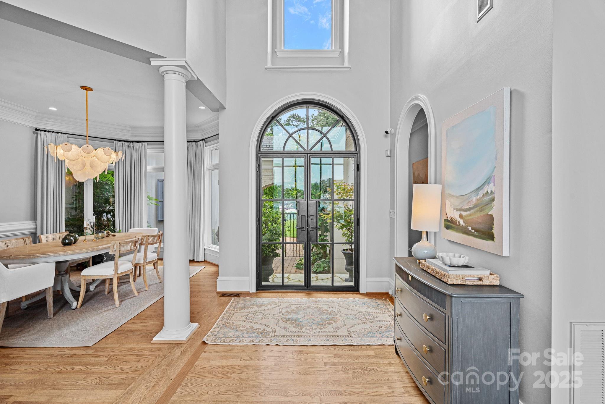 The Peninsula - Residential