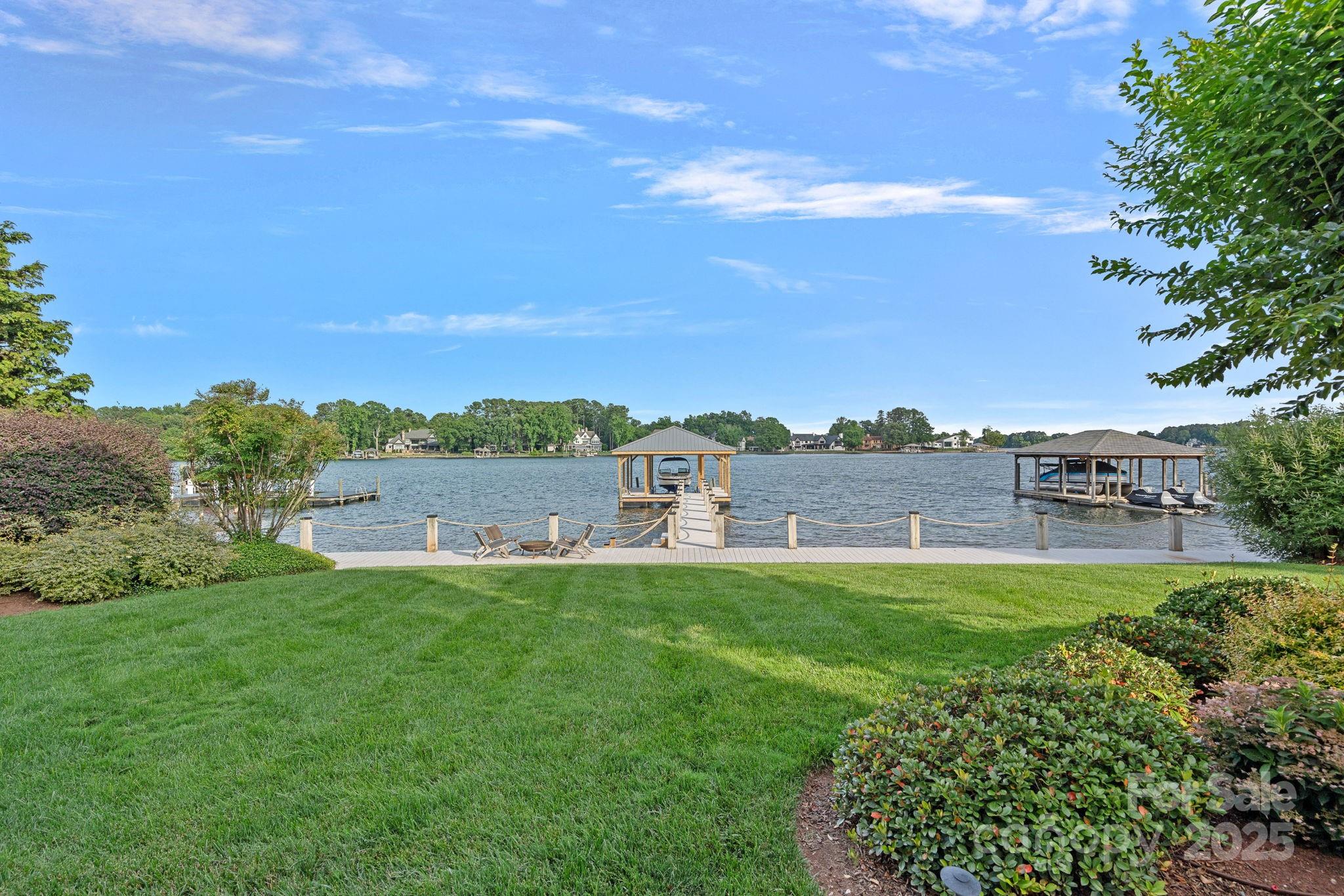 The Peninsula - Residential