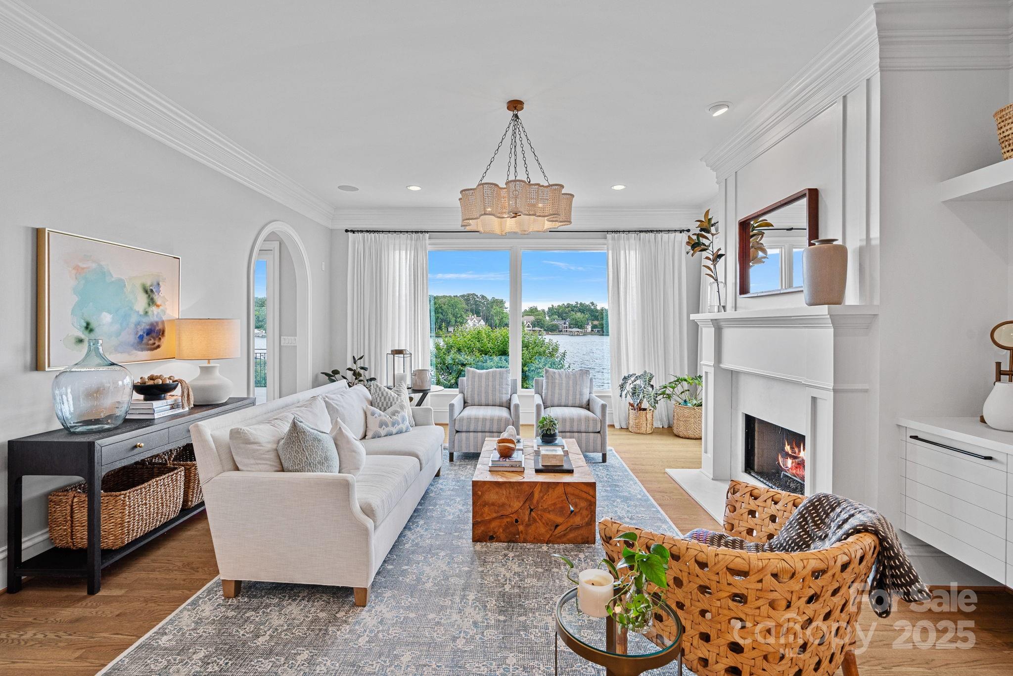 The Peninsula - Residential