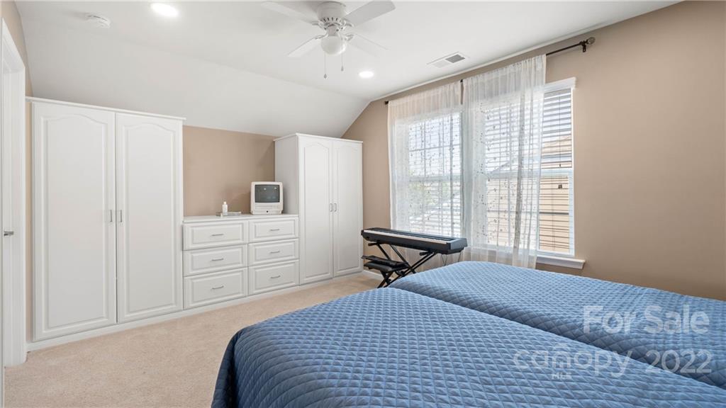 Tree Tops - Residential