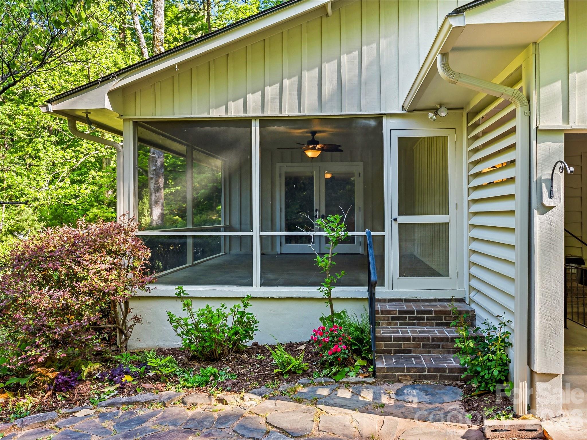 Mountain Shadows - Residential