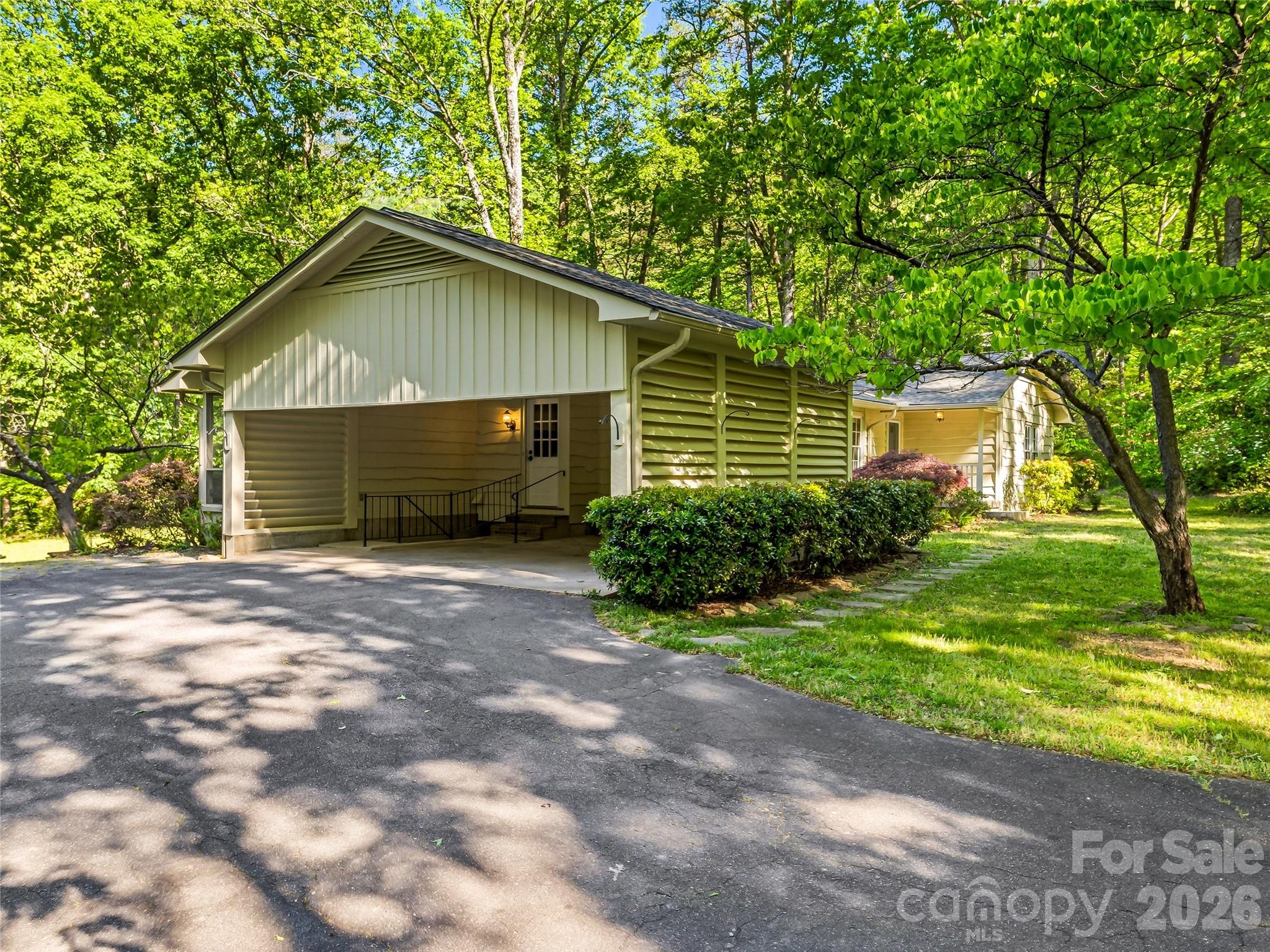 Mountain Shadows - Residential