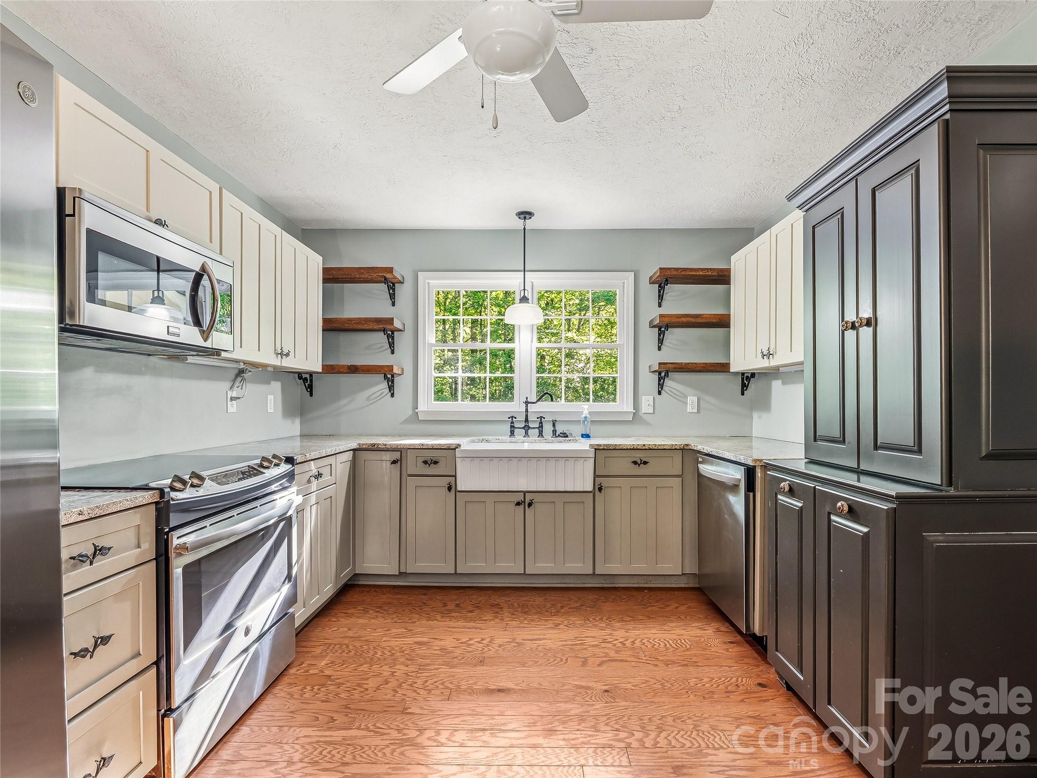 Mountain Shadows - Residential