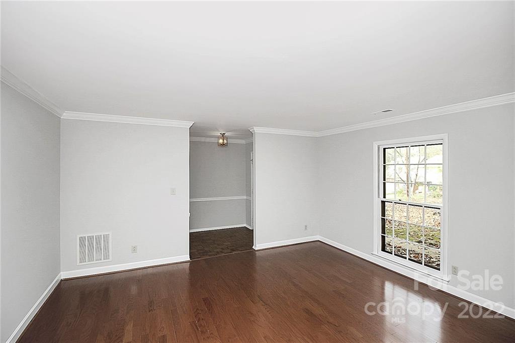 Sardis Forest - Residential