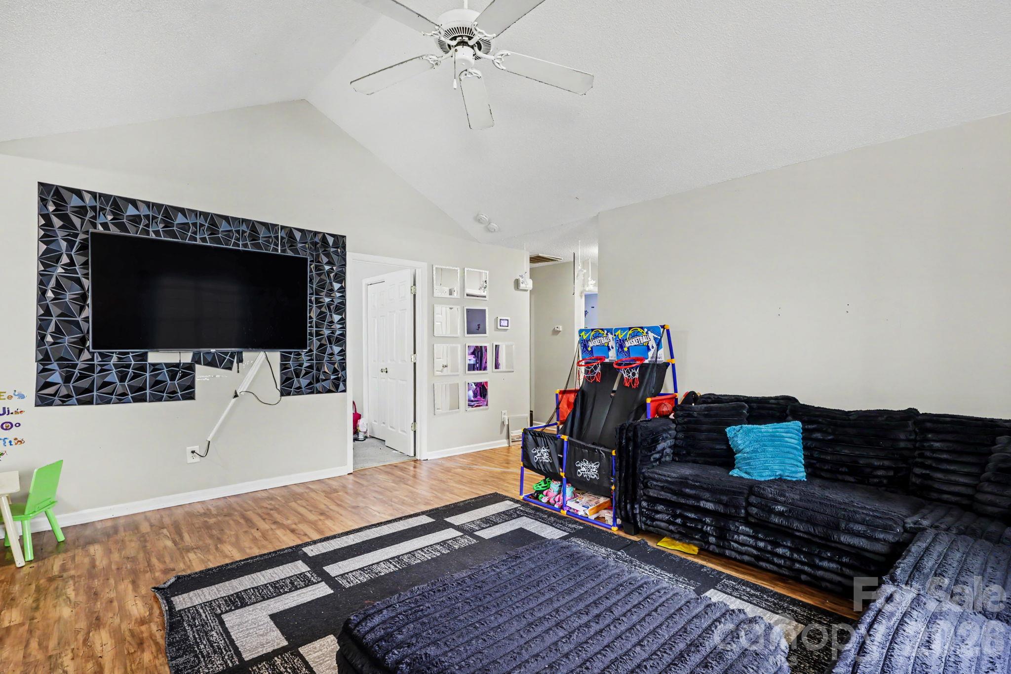 1427 Hidden Stream Court