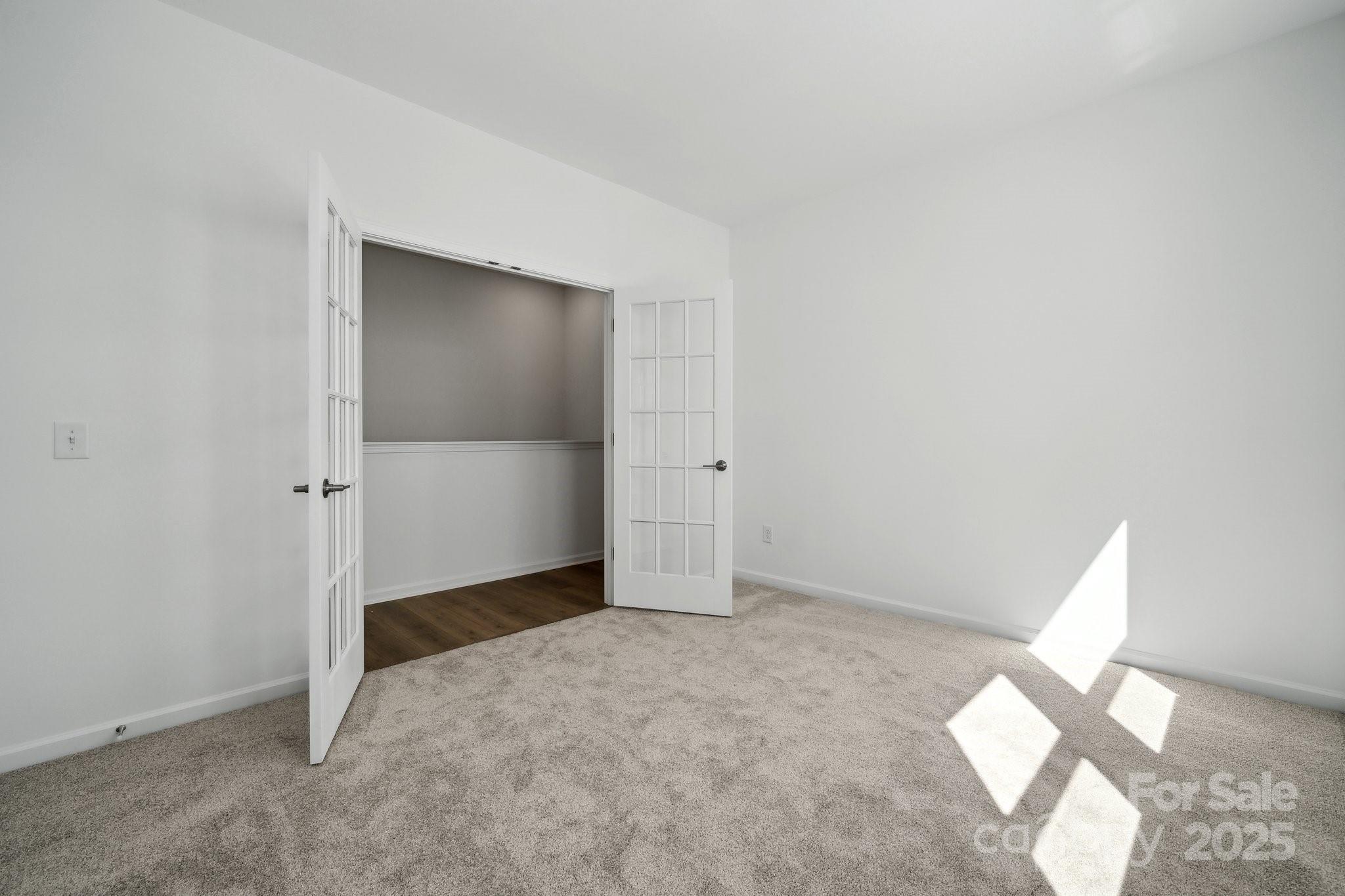 The Ridge at Sugar Creek - Residential