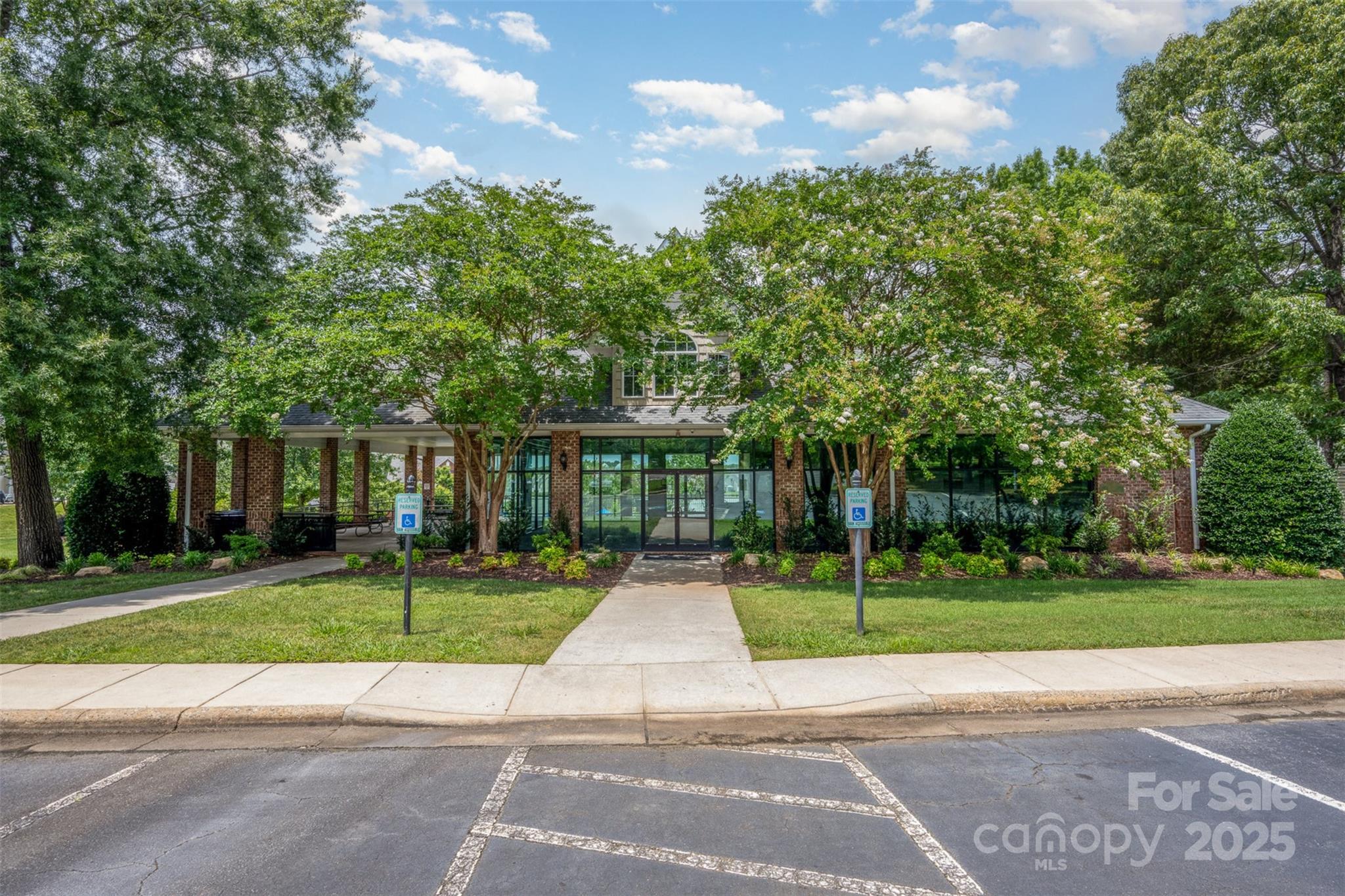 Fort Mill, South Carolina 29715, United States, 4 Bedrooms Bedrooms, ,3 BathroomsBathrooms,Residential,Under Contract,153368