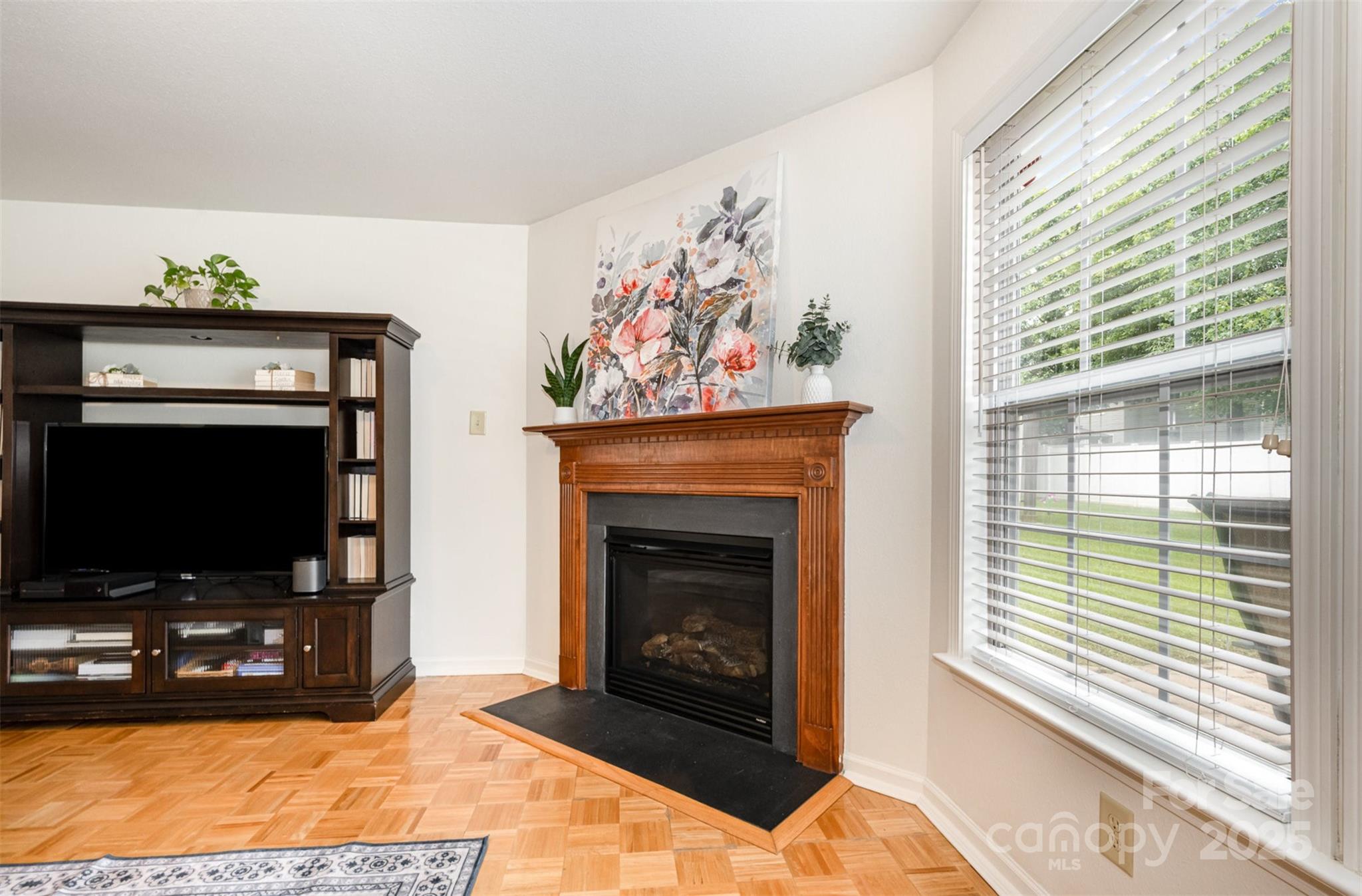 Fort Mill, South Carolina 29715, United States, 4 Bedrooms Bedrooms, ,3 BathroomsBathrooms,Residential,Under Contract,153368