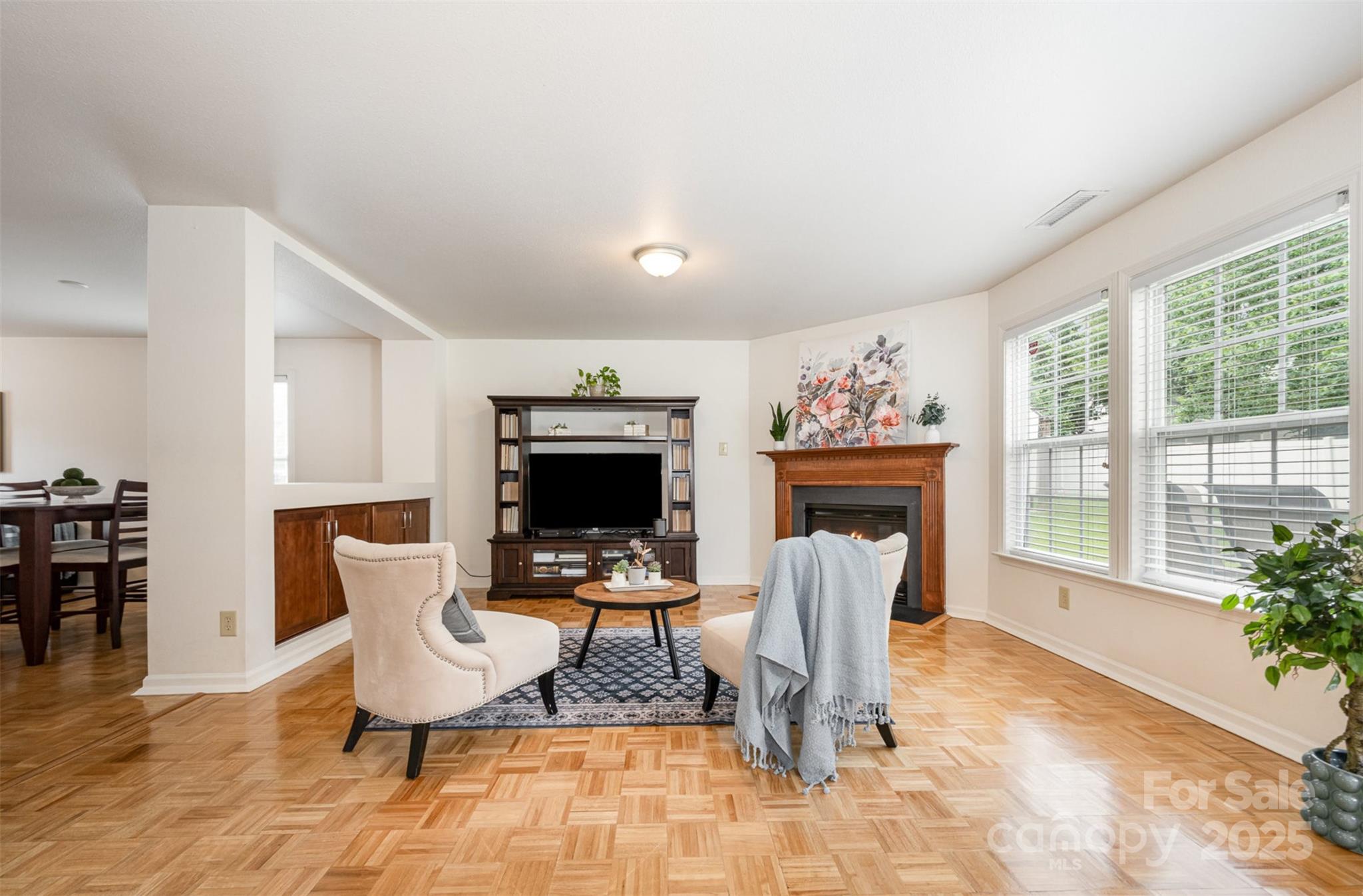 Fort Mill, South Carolina 29715, United States, 4 Bedrooms Bedrooms, ,3 BathroomsBathrooms,Residential,Under Contract,153368