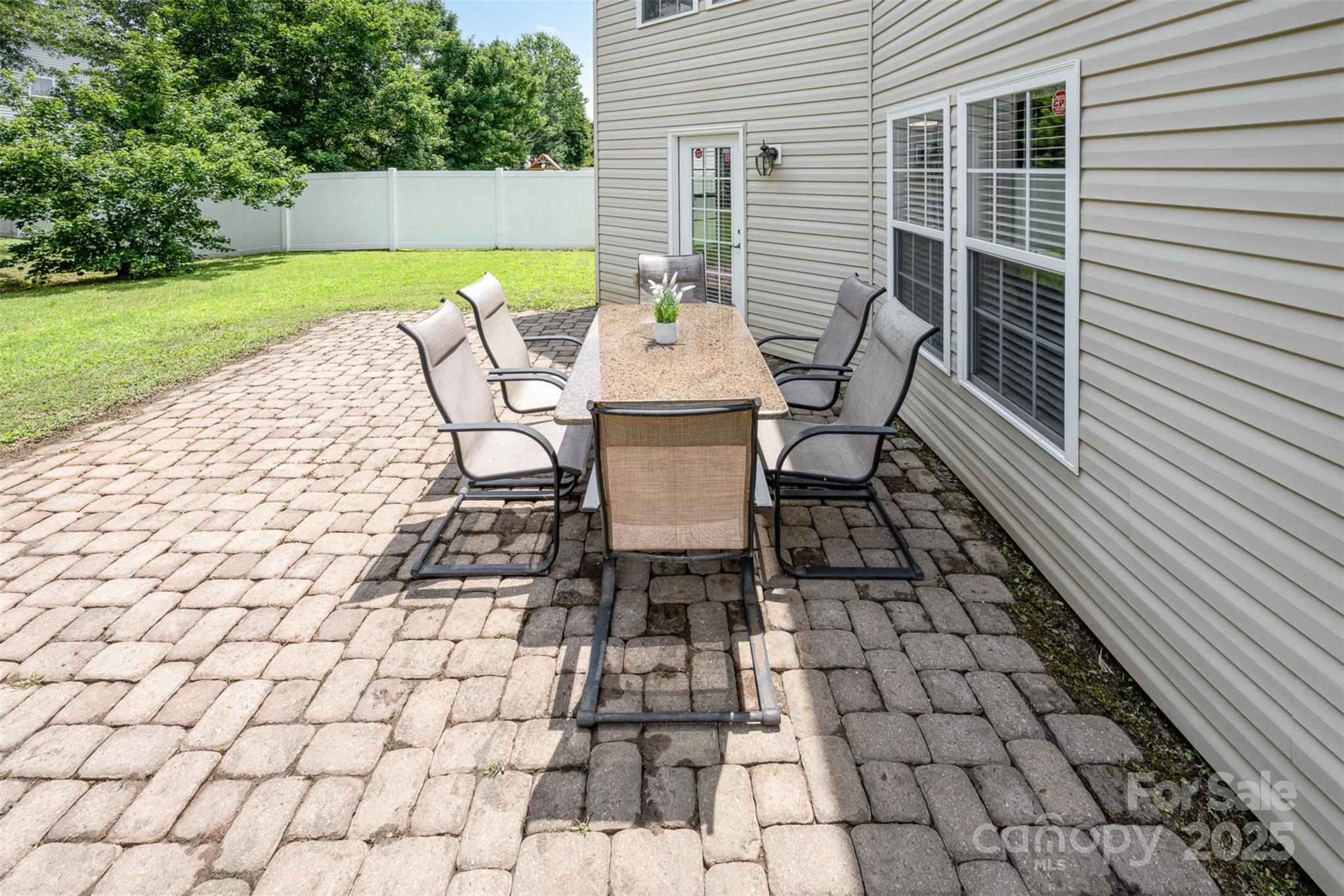 Fort Mill, South Carolina 29715, United States, 4 Bedrooms Bedrooms, ,3 BathroomsBathrooms,Residential,Under Contract,153368