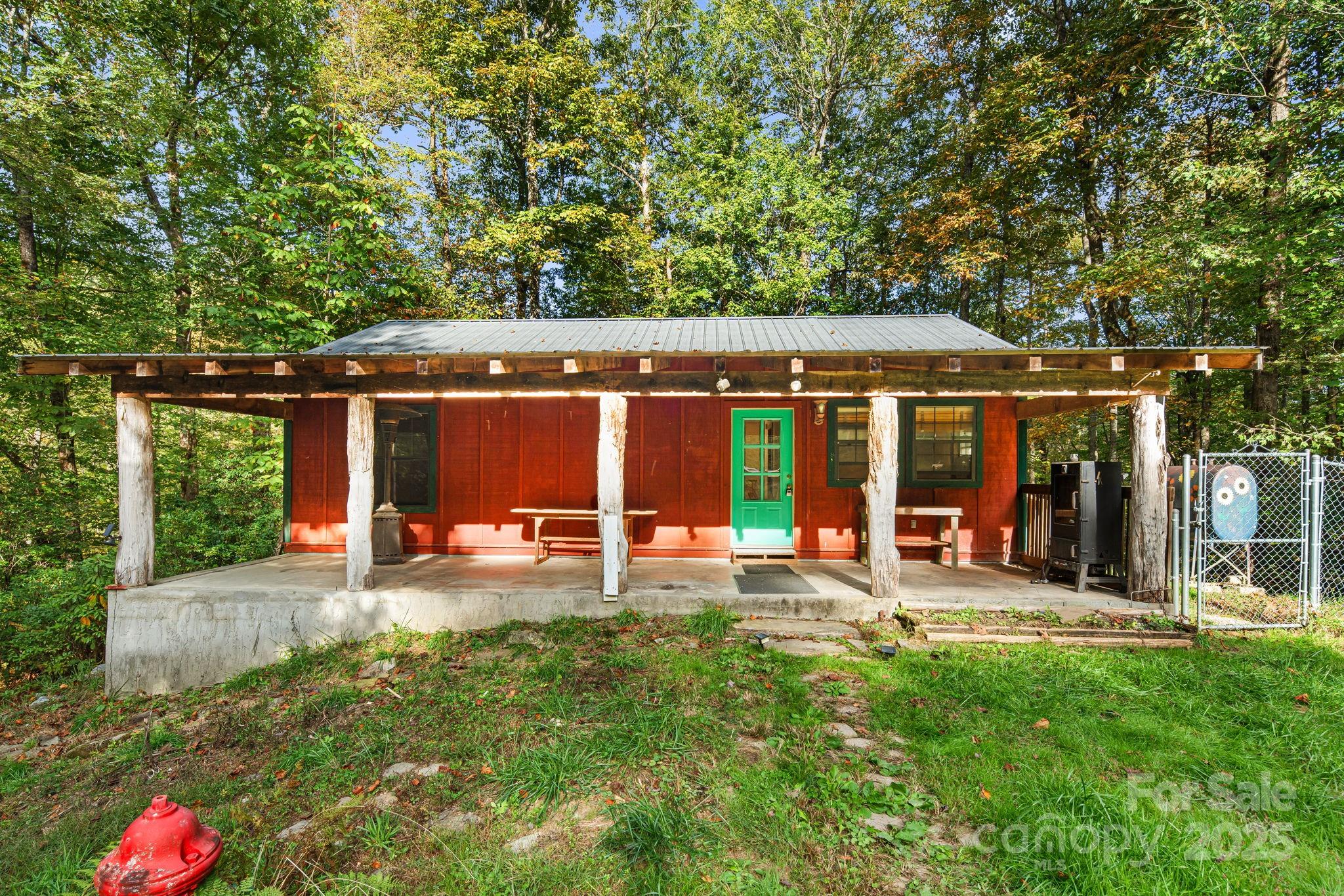 206 Willow Lane