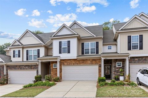 4860 Fonthill Lane Charlotte NC 28210