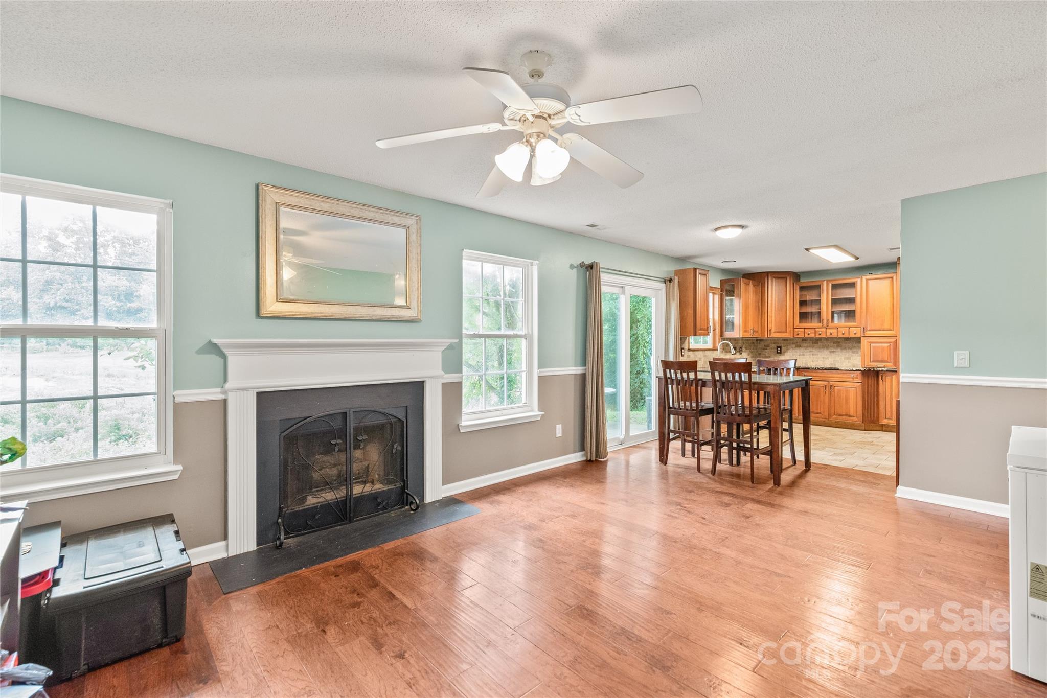 1276 Winding Path Road