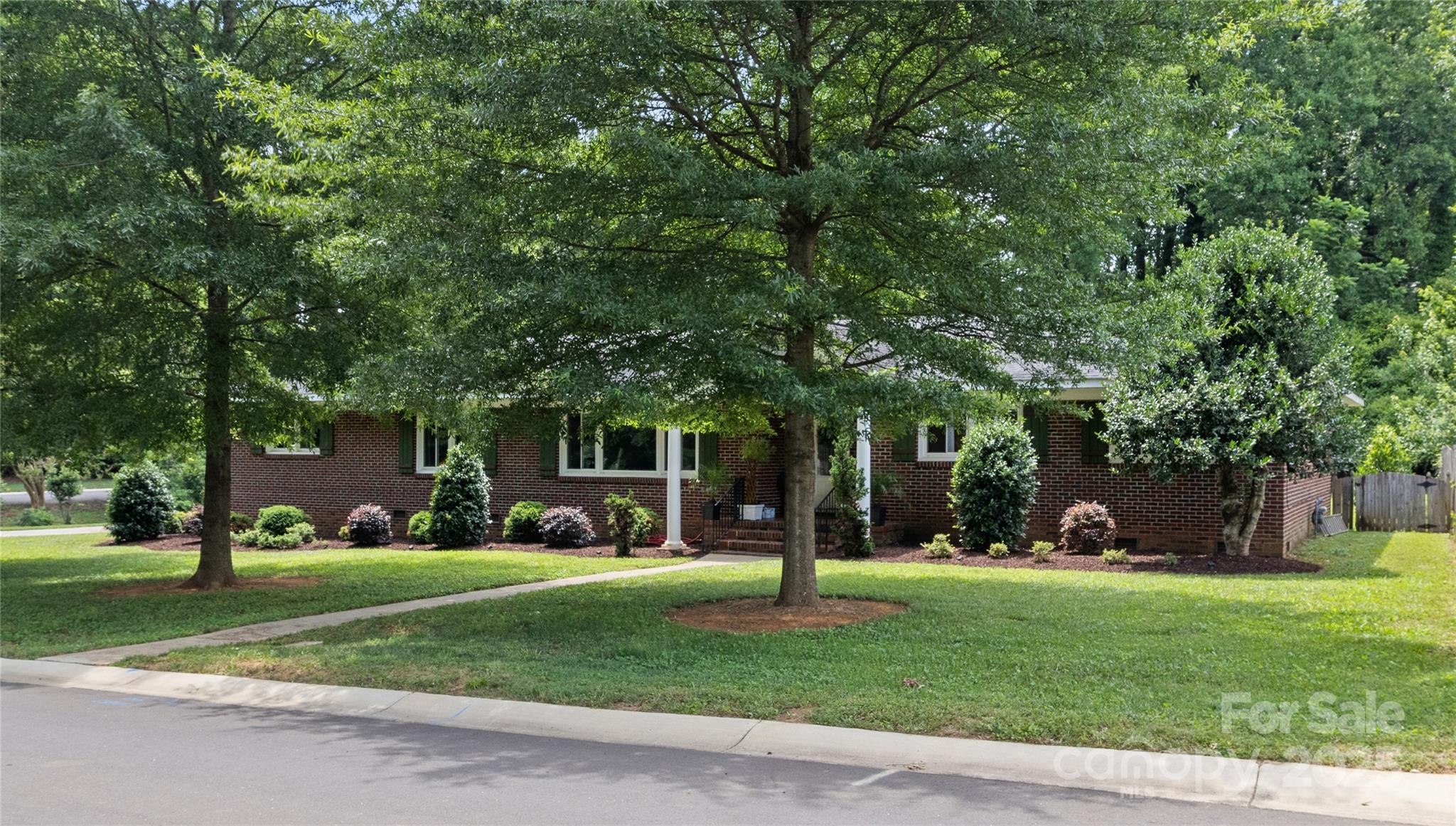 4742 Emory Lane