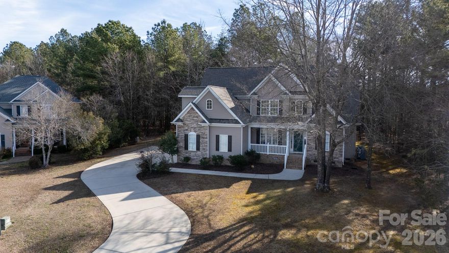 Beautiful home in the desirable Stonetrace subdivision, tucked away on a quiet cul-de-sac. This 3-bedroom, 2.5-bath home features elegant moldings throughout and a primary ensuite conveniently located on the main level. The spacious layout includes a bonus room and a loft area that is perfect for a home office or study.
The kitchen offers a breakfast area and flows into an attached sitting room, ideal for everyday living or entertaining. Recent updates include a new roof (2024), HVAC replacement (2025), an encapsulated crawl space with a dehumidifier (2025), along with new carpet and fresh interior paint in 2026. Conveniently located near shopping, medical facilities, the hospital, and with easy access to the interstate.