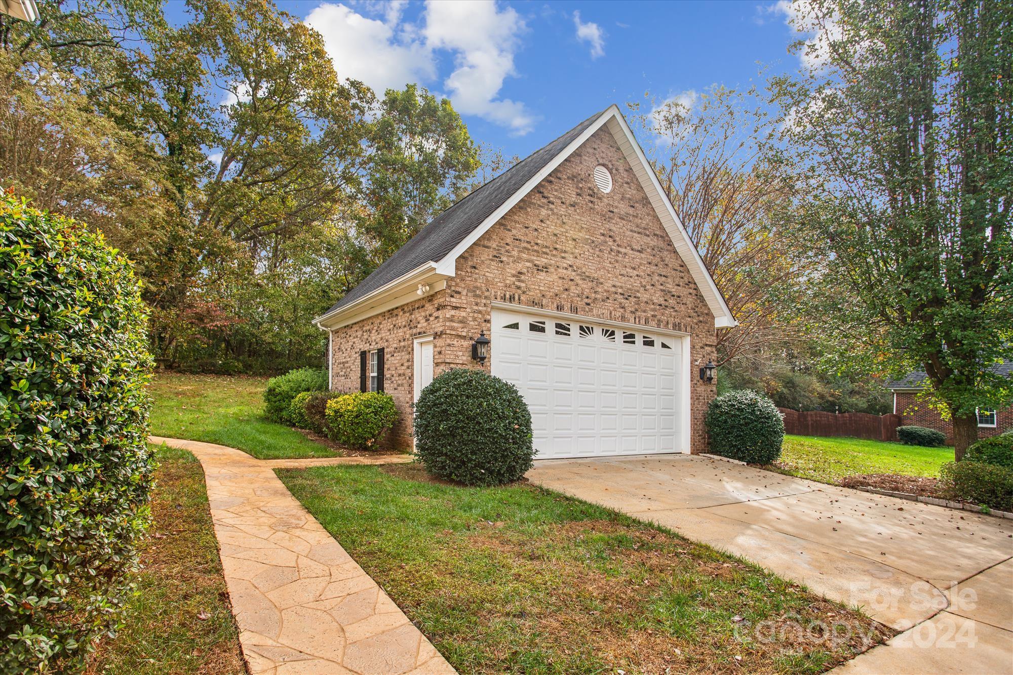 Weddington Downs - Residential