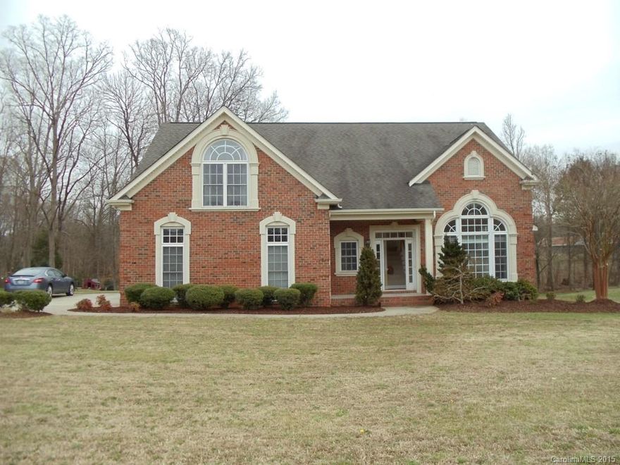 Lovely Full Brick House with Master Bedroom on Main Floor.  Formal Dining Room.  Large  Bed/Bonus room up stair with two stories Great Room.  Over size attached Garage with large drive way