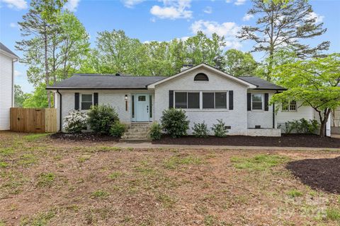 1601 Gambia Street Charlotte NC 28208