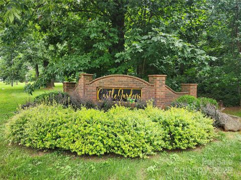 9843 Drawbridge Drive Charlotte NC 28215