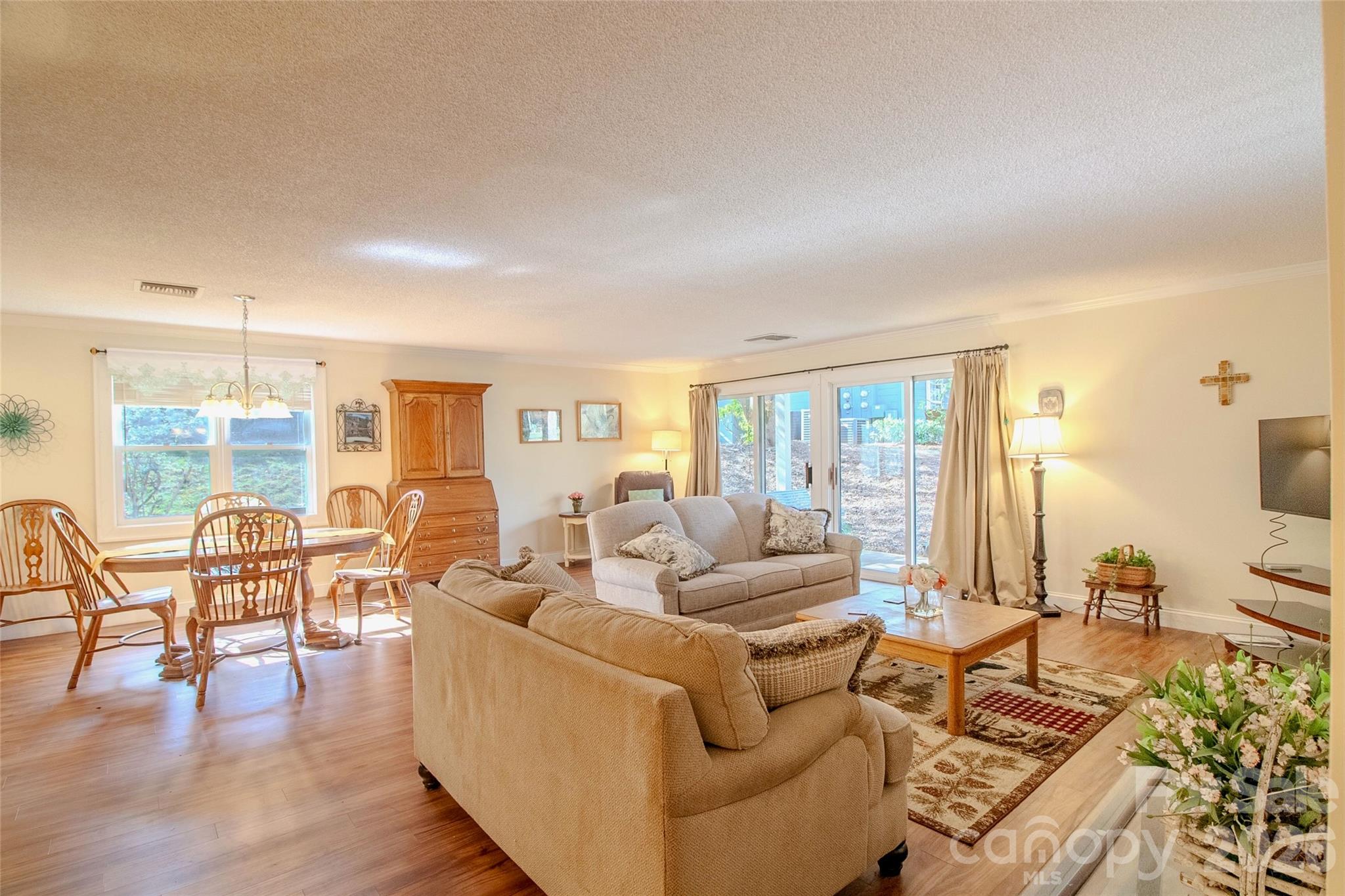 Tri Vista Villas - Residential