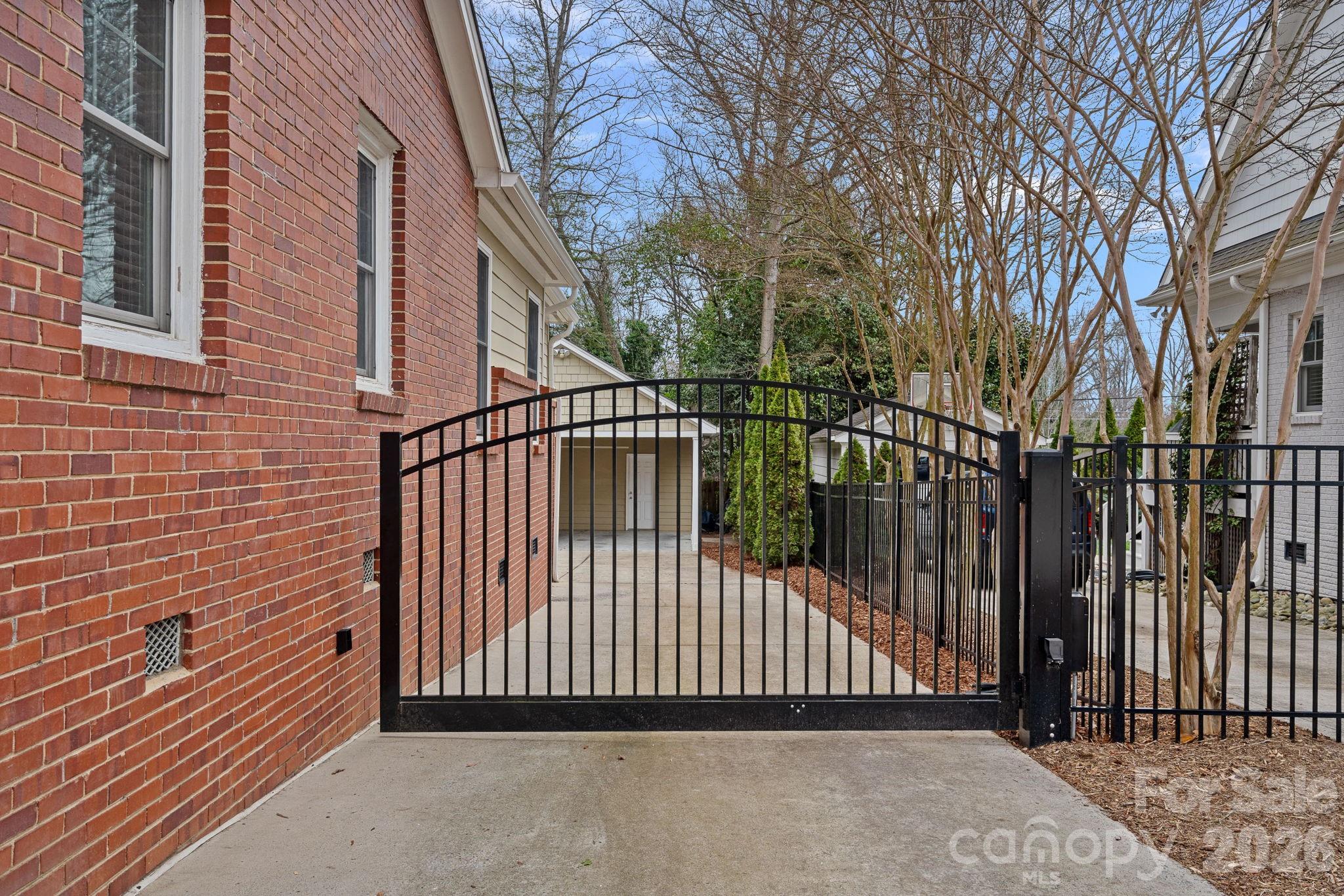 Myers Park - Residential