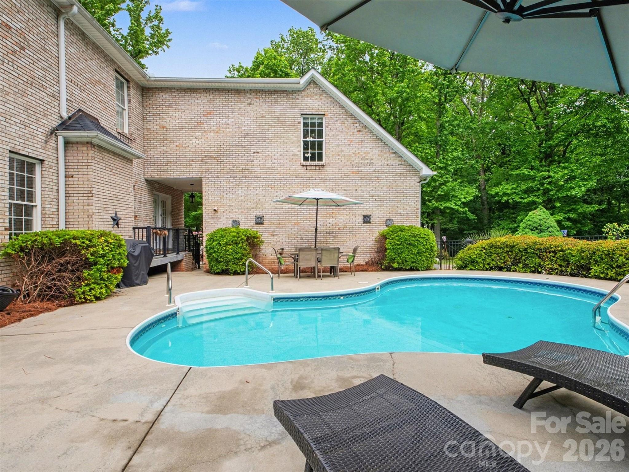 Oakview Commons - Residential