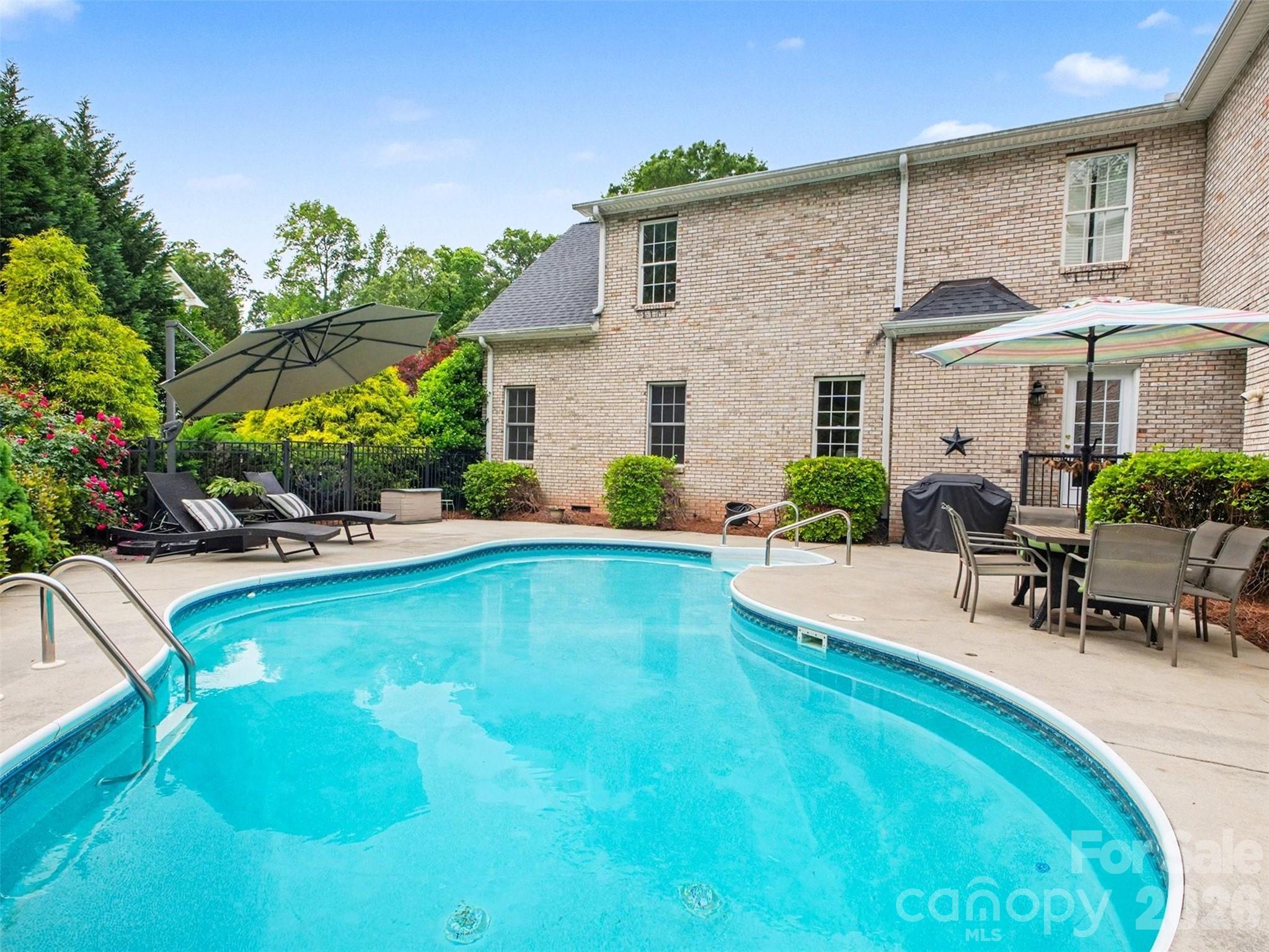 Oakview Commons - Residential