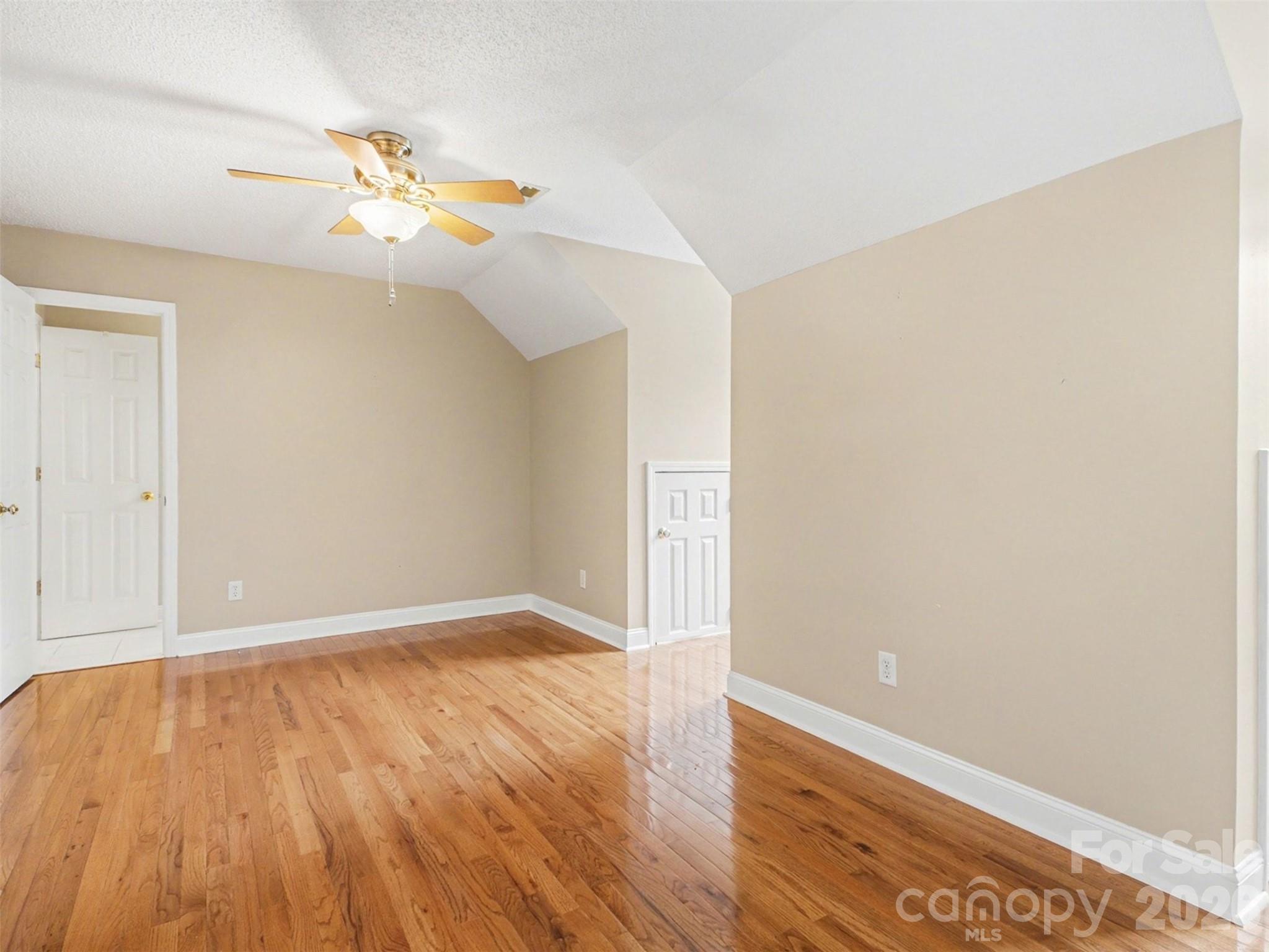 Oakview Commons - Residential
