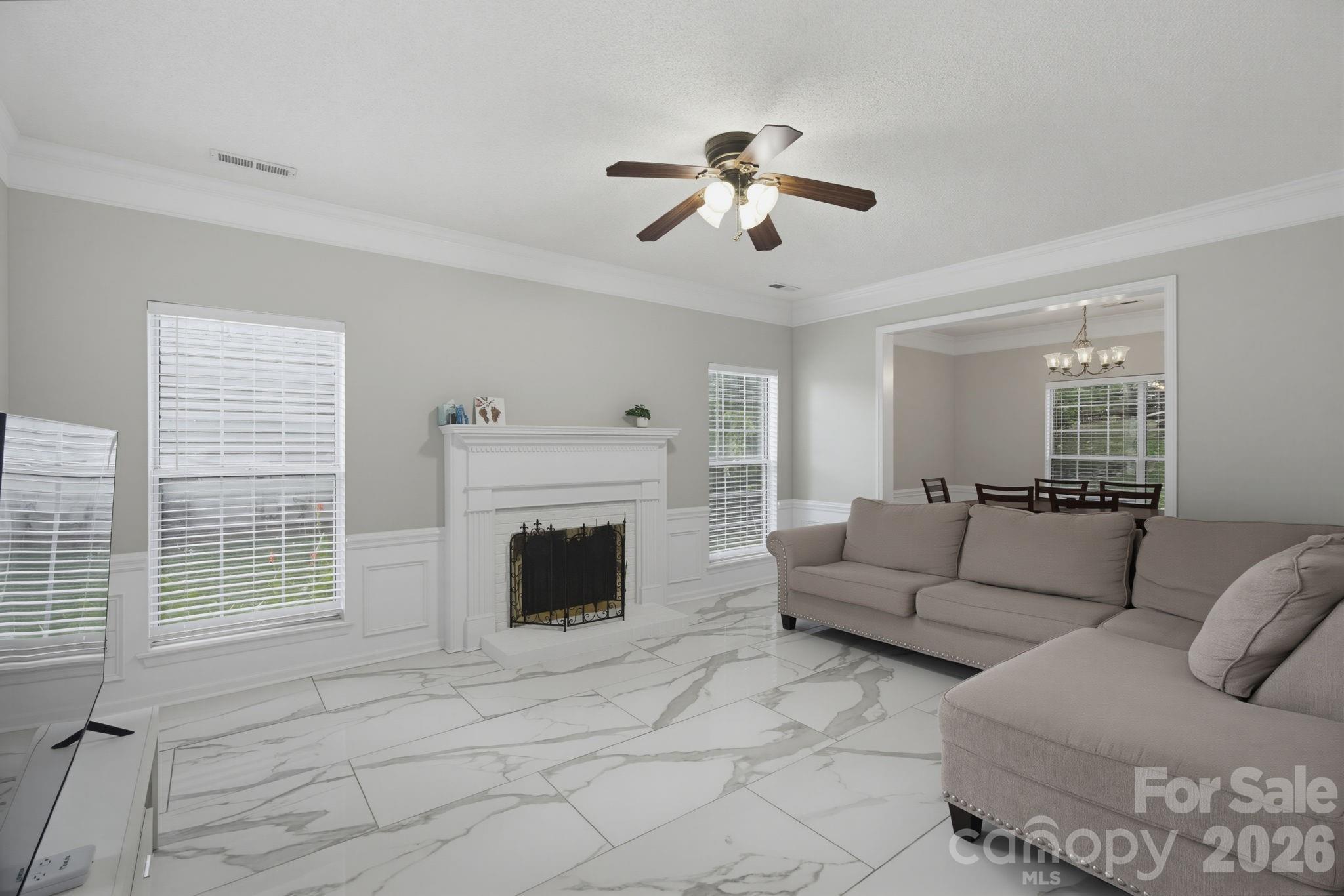 6813 Neuhoff Lane