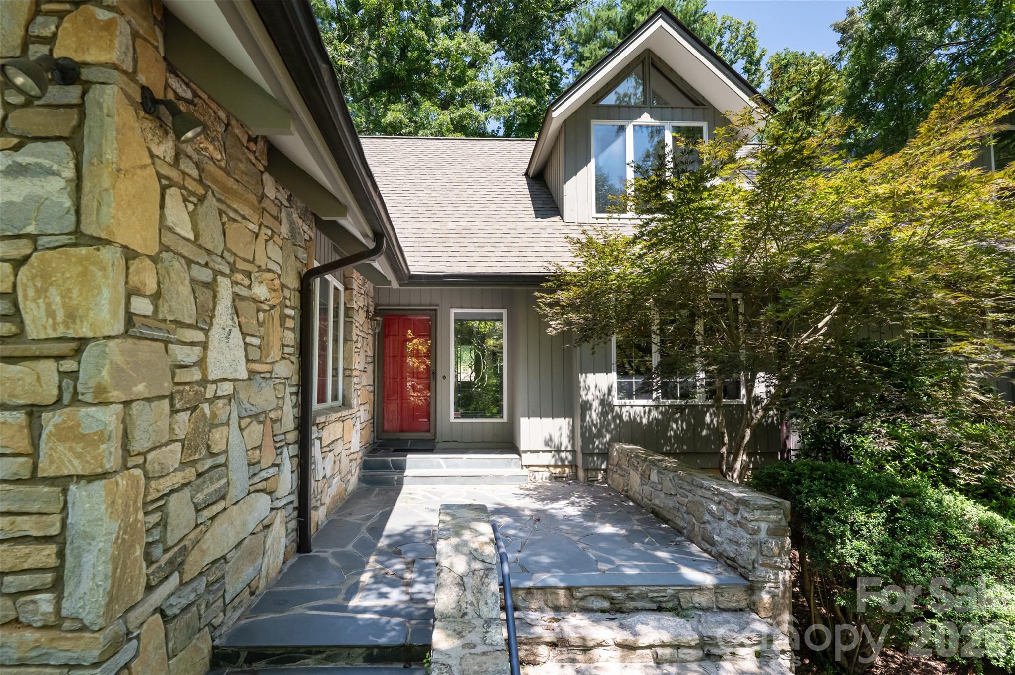 25 E Forest Road