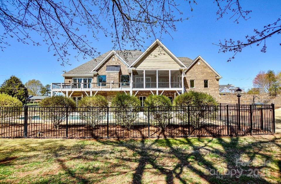 Woodland Hills - Residential