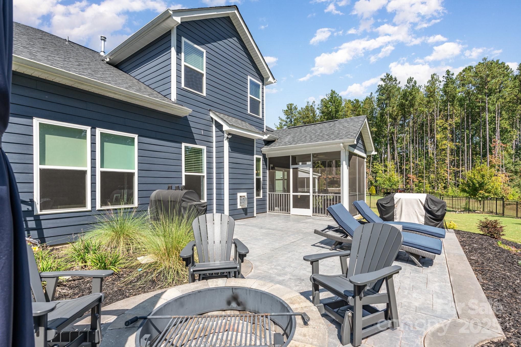 Summerhouse at Paddlers Cove - Residential