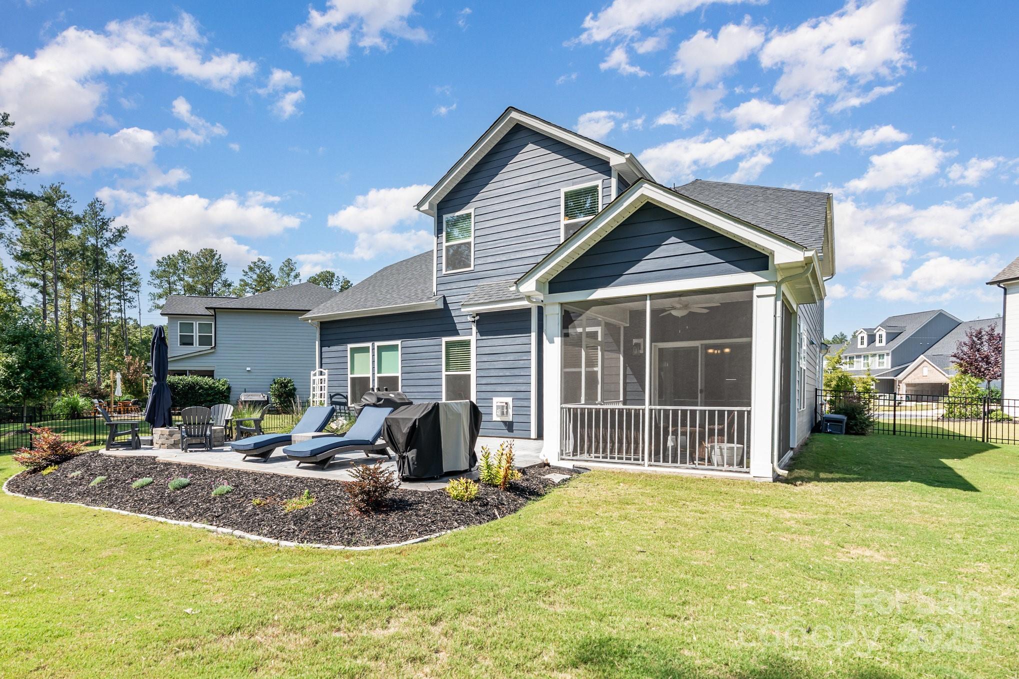 Summerhouse at Paddlers Cove - Residential