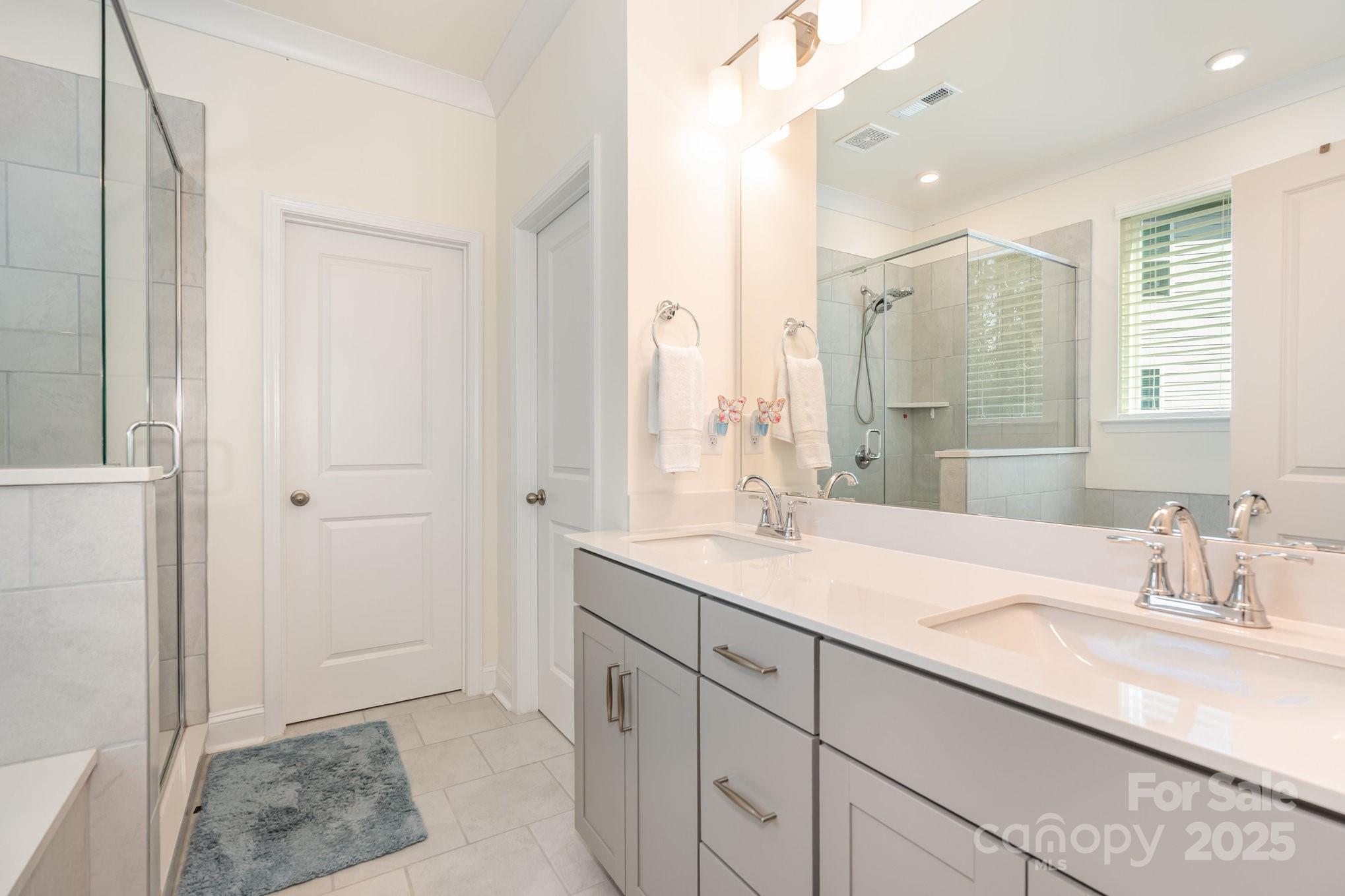 Summerhouse at Paddlers Cove - Residential