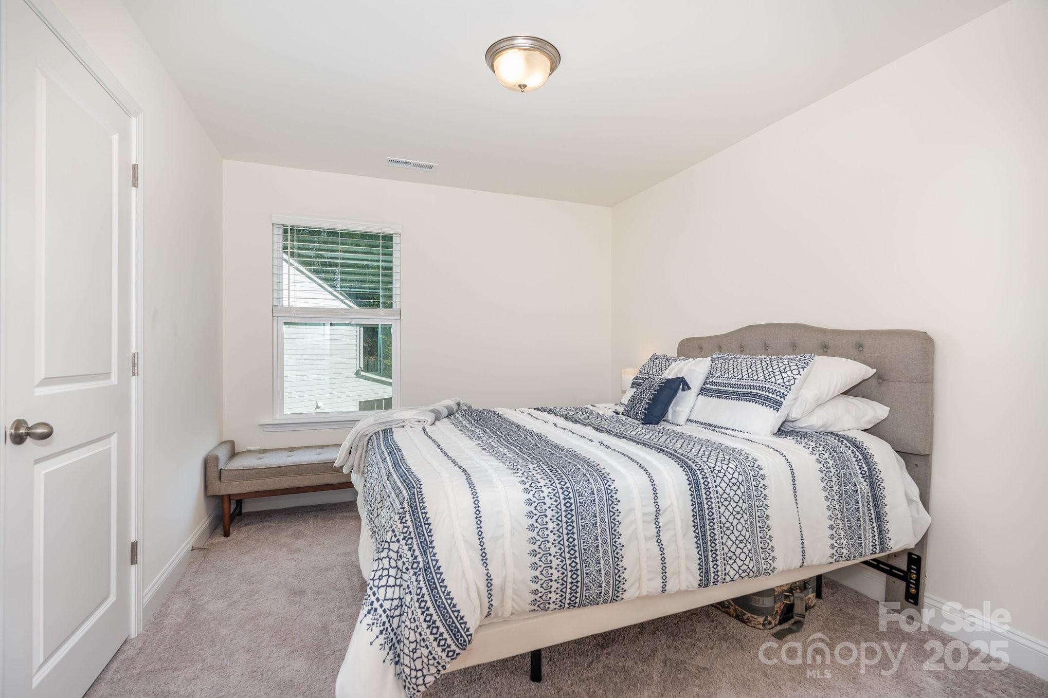 Summerhouse at Paddlers Cove - Residential